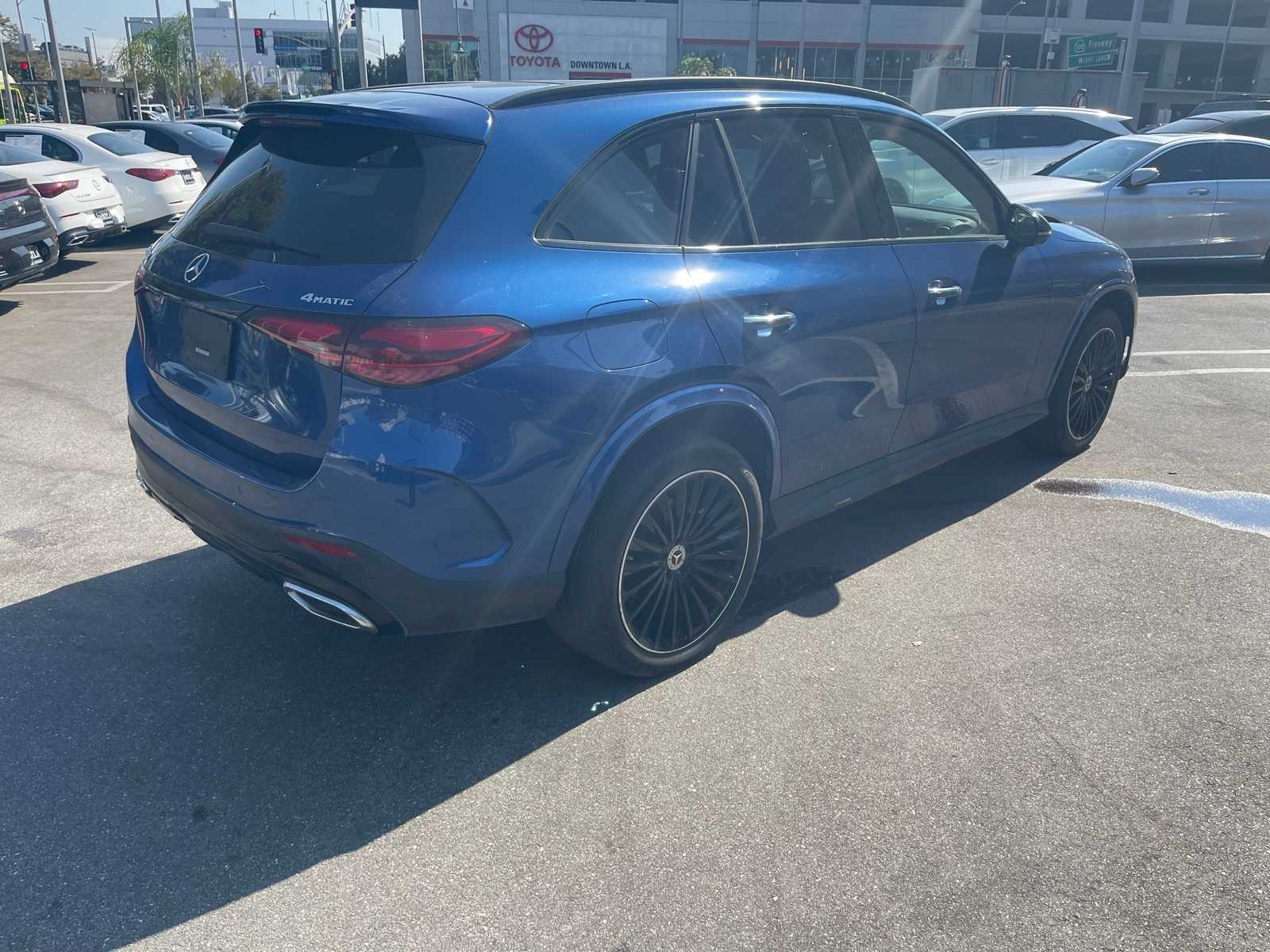 Thumbnail: 2023 Mercedes-Benz GLC - 3