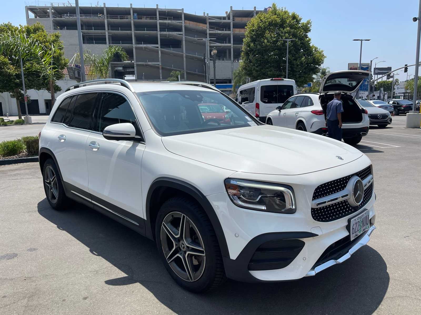 Thumbnail: 2022 Mercedes-Benz GLB - 4