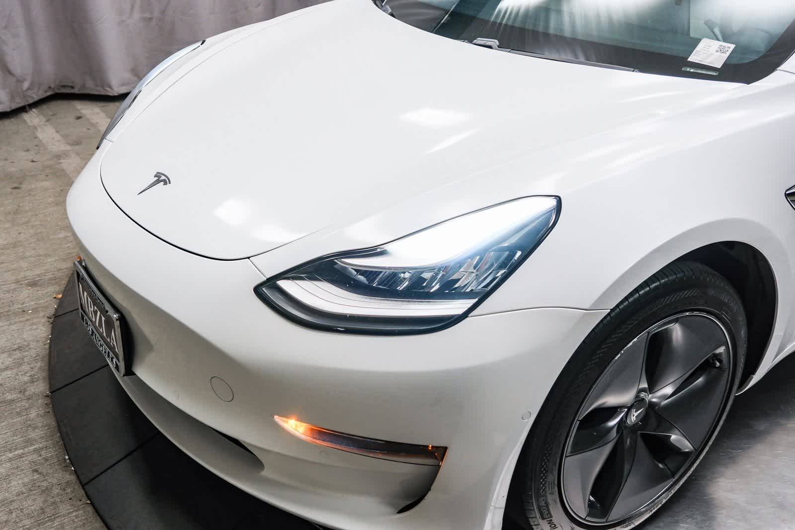 Thumbnail: 2020 Tesla Model 3 - 11