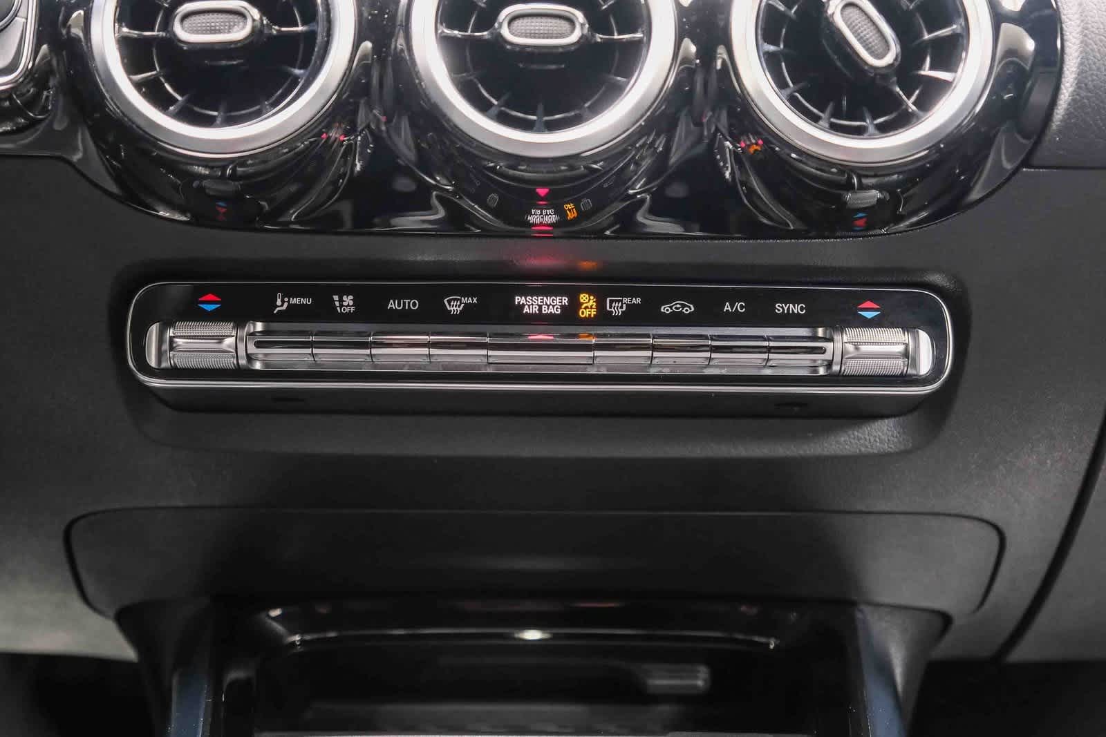 Thumbnail: 2023 Mercedes-Benz GLA - 15