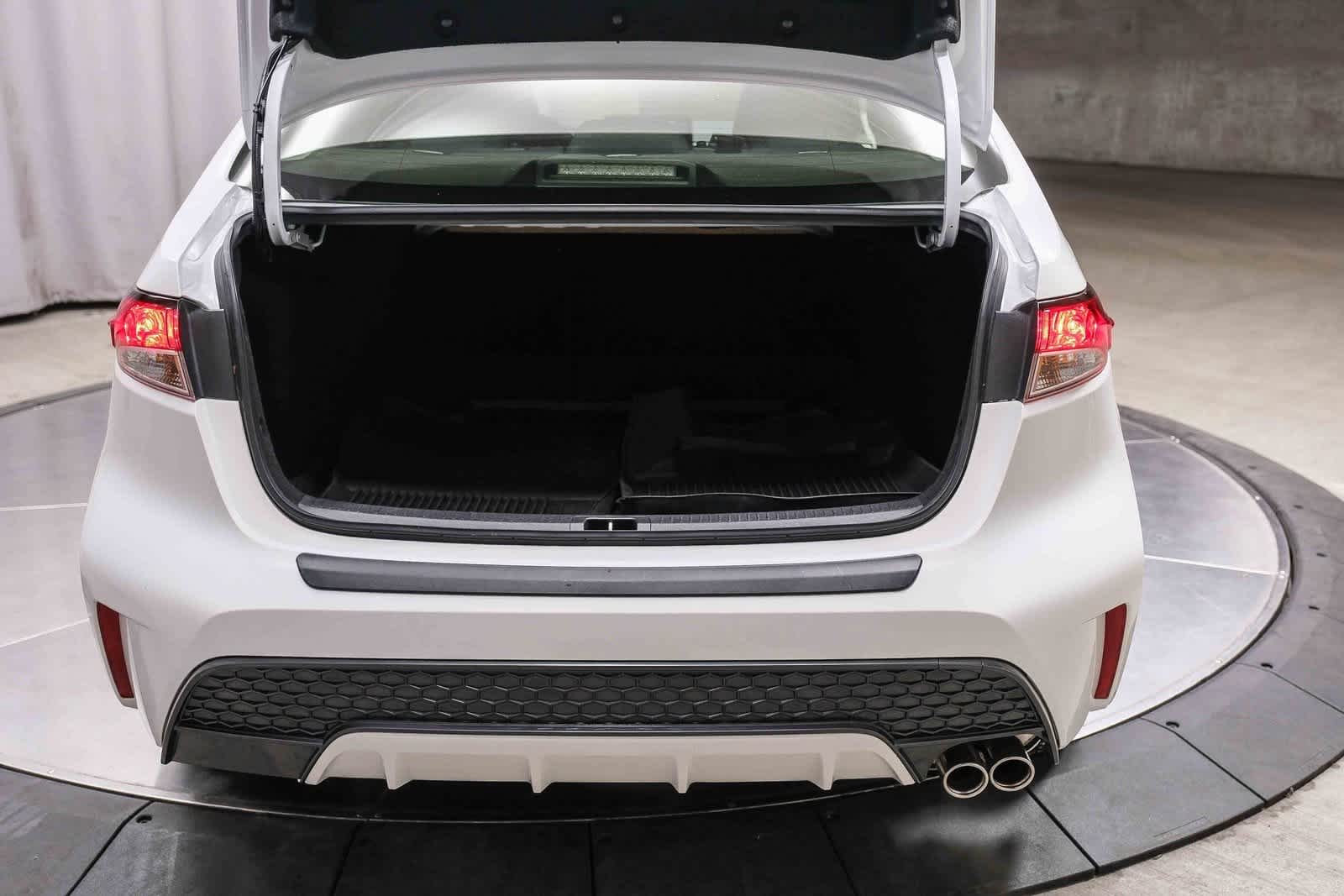 Thumbnail: 2022 Toyota Corolla - 26