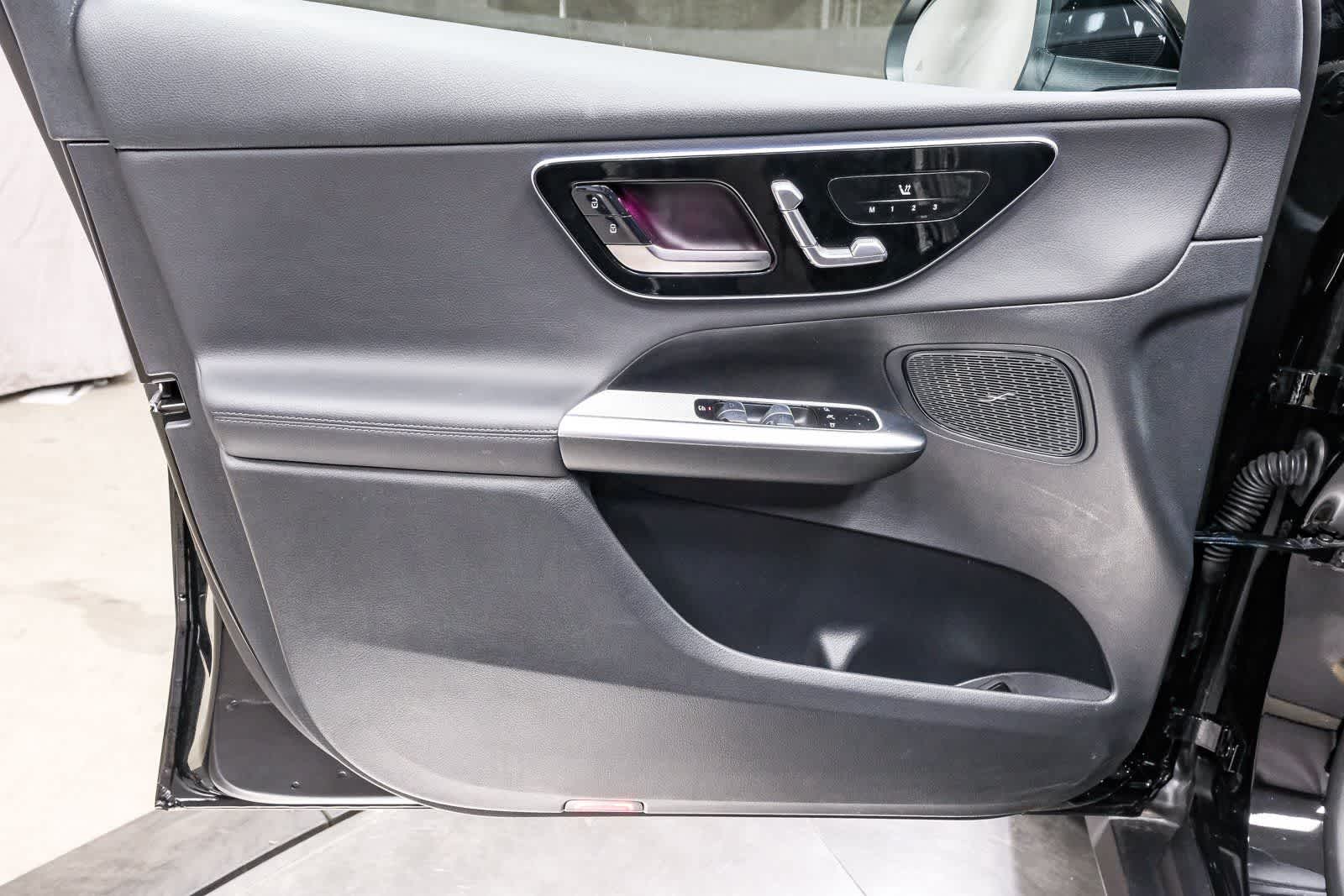 Thumbnail: 2026 Mercedes-Benz GLC - 18