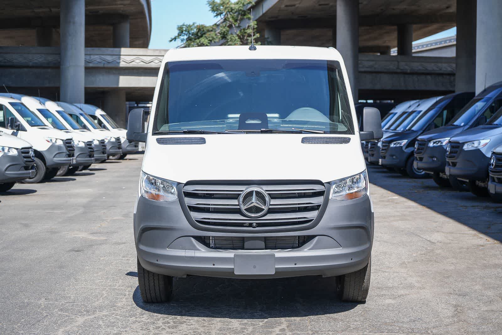 Thumbnail: 2026 Mercedes-Benz Sprinter - 2