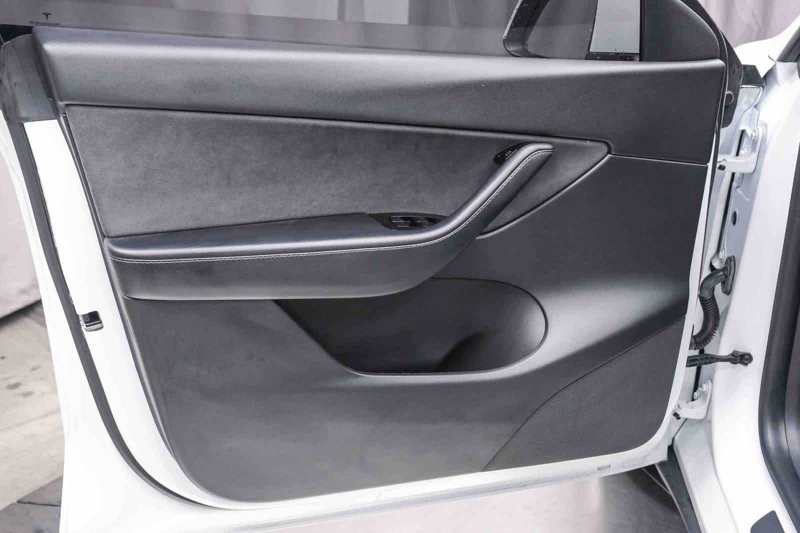 Thumbnail: 2020 Tesla Model Y - 21