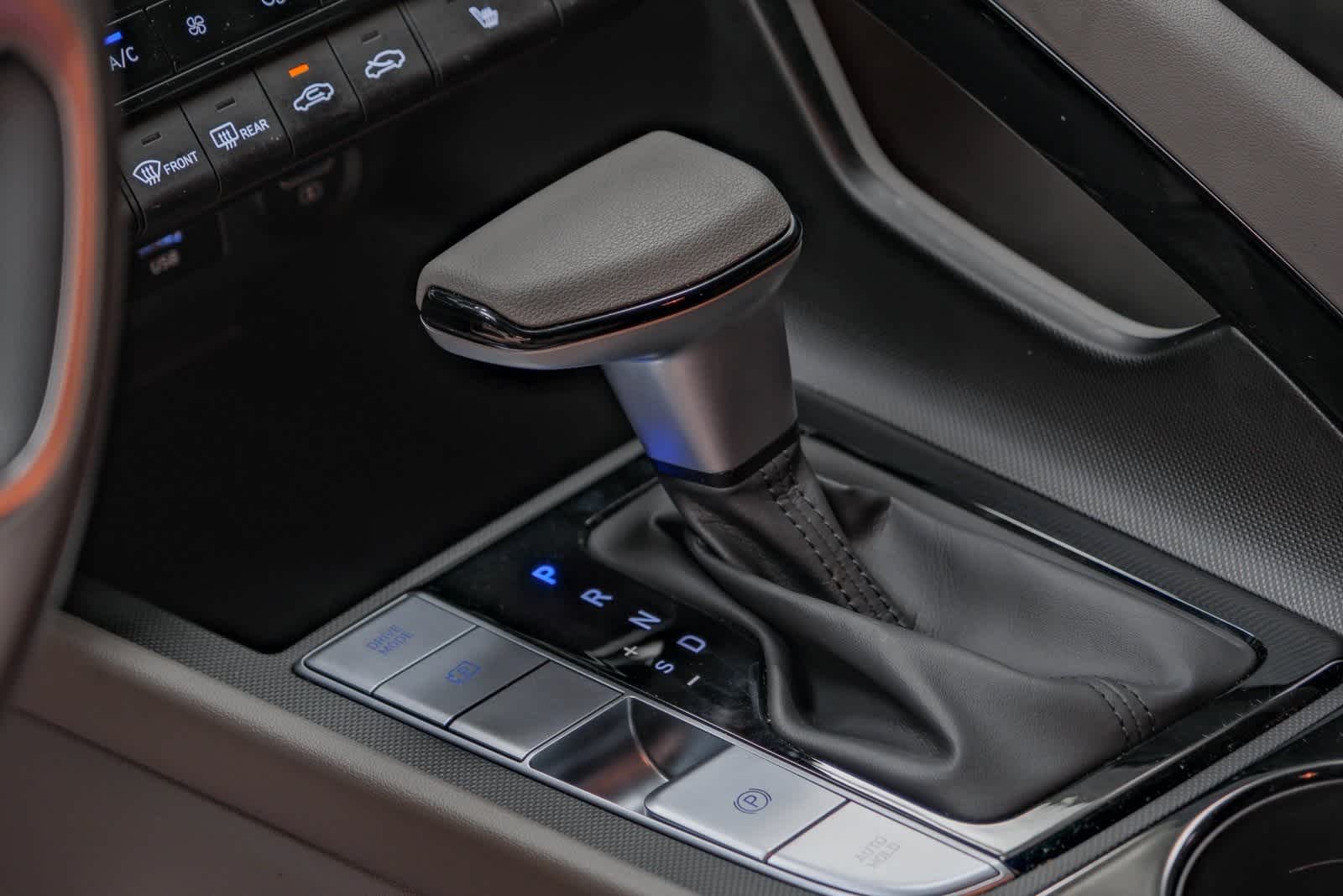 Thumbnail: 2023 Hyundai Elantra - 20