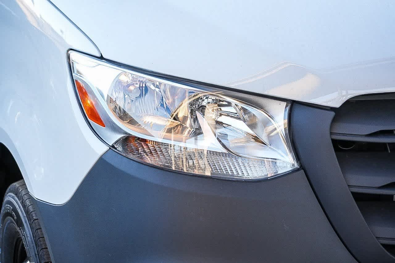 Thumbnail: 2026 Mercedes-Benz Sprinter - 4