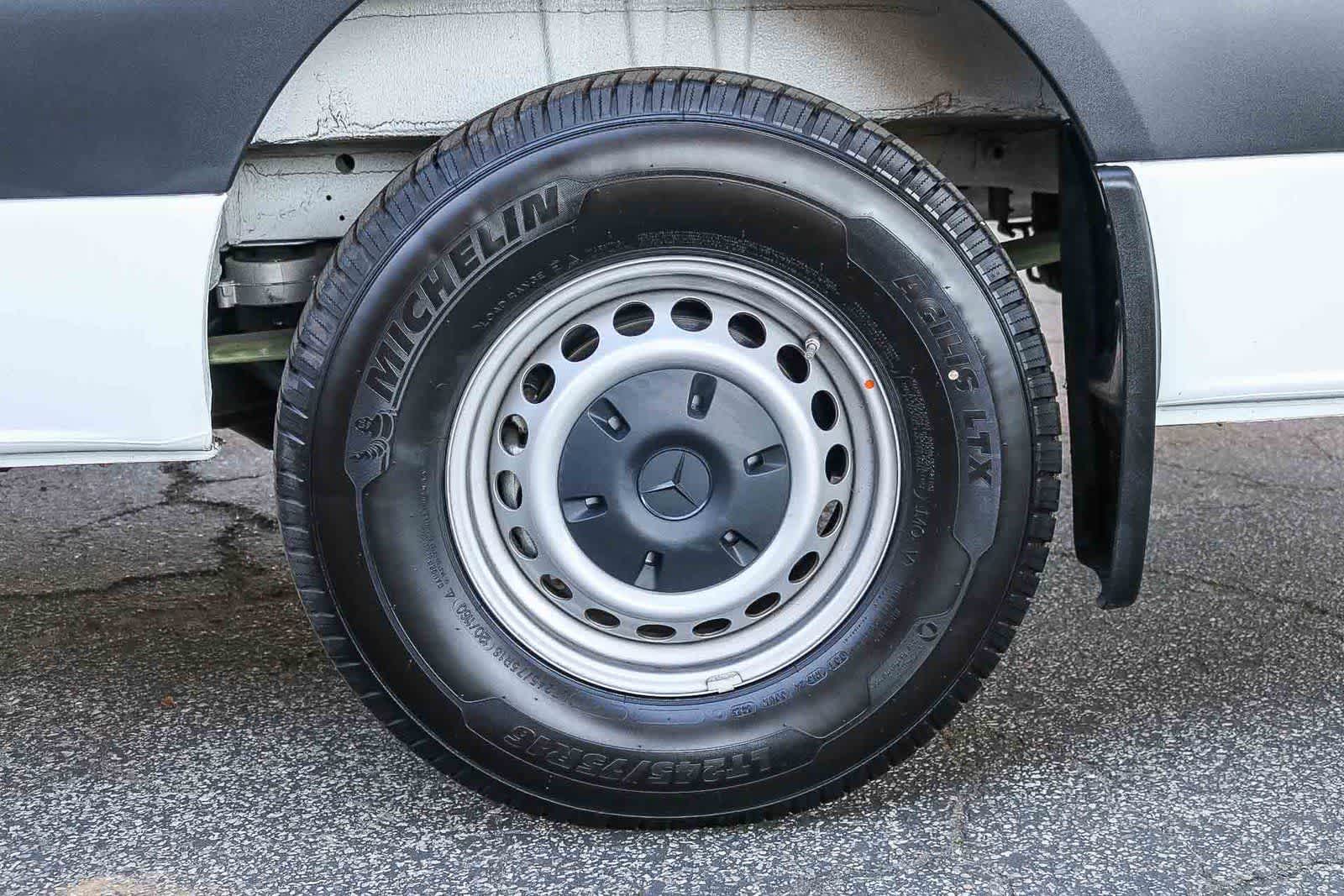 Thumbnail: 2024 Mercedes-Benz eSprinter - 10