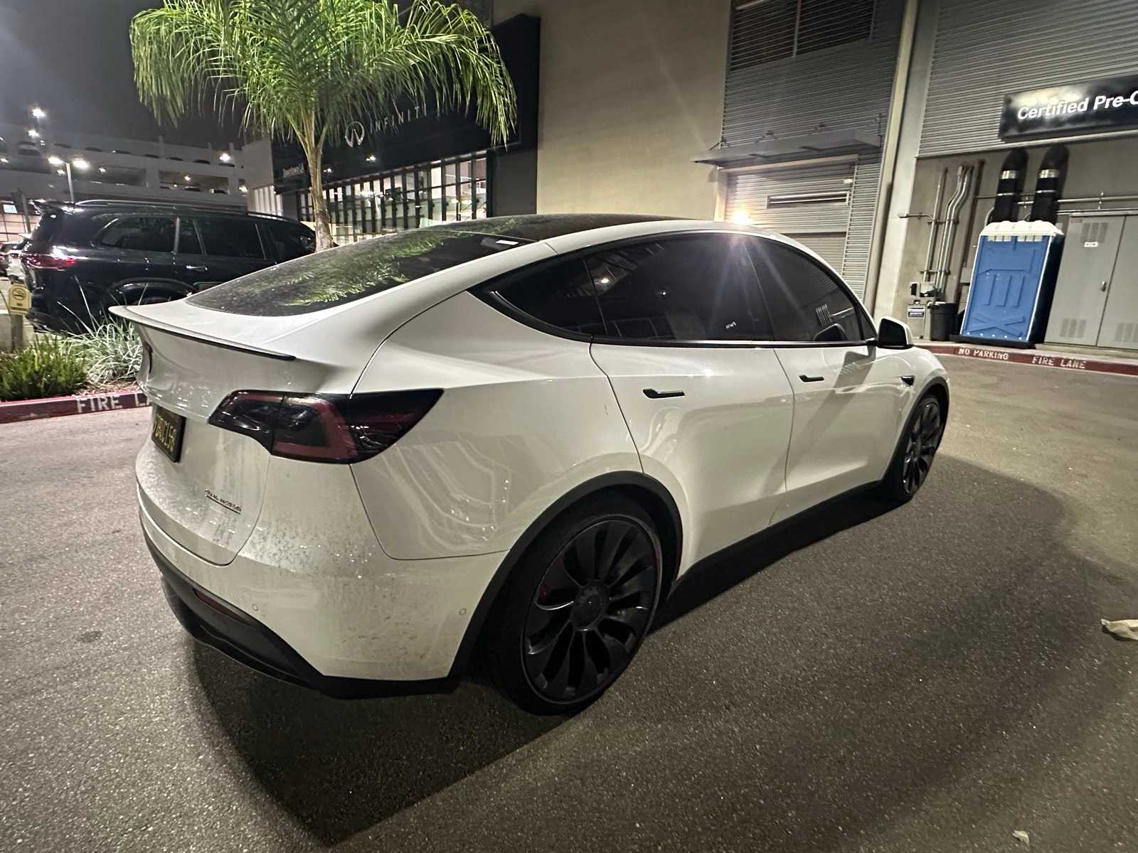 Thumbnail: 2022 Tesla Model Y - 4