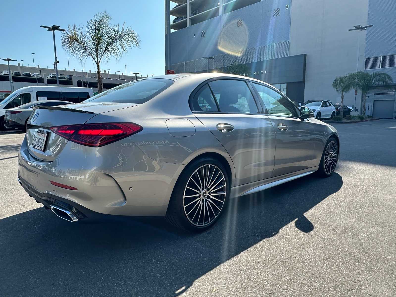 Thumbnail: 2023 Mercedes-Benz C-Class - 4
