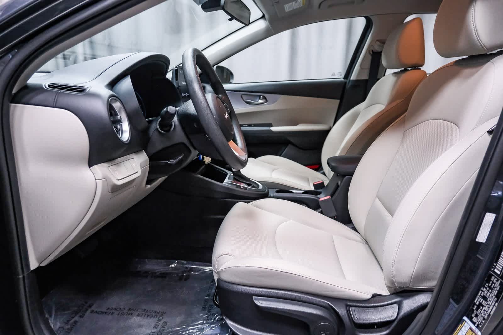 Thumbnail: 2022 Kia Forte - 20