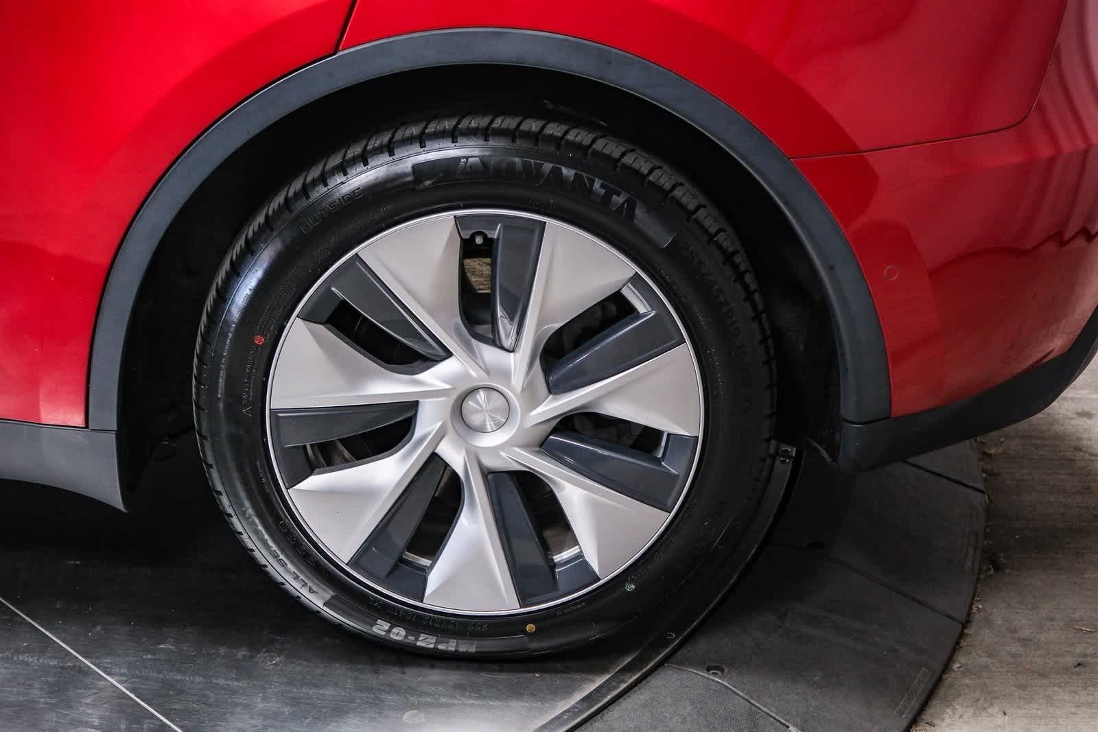 Thumbnail: 2021 Tesla Model Y - 8