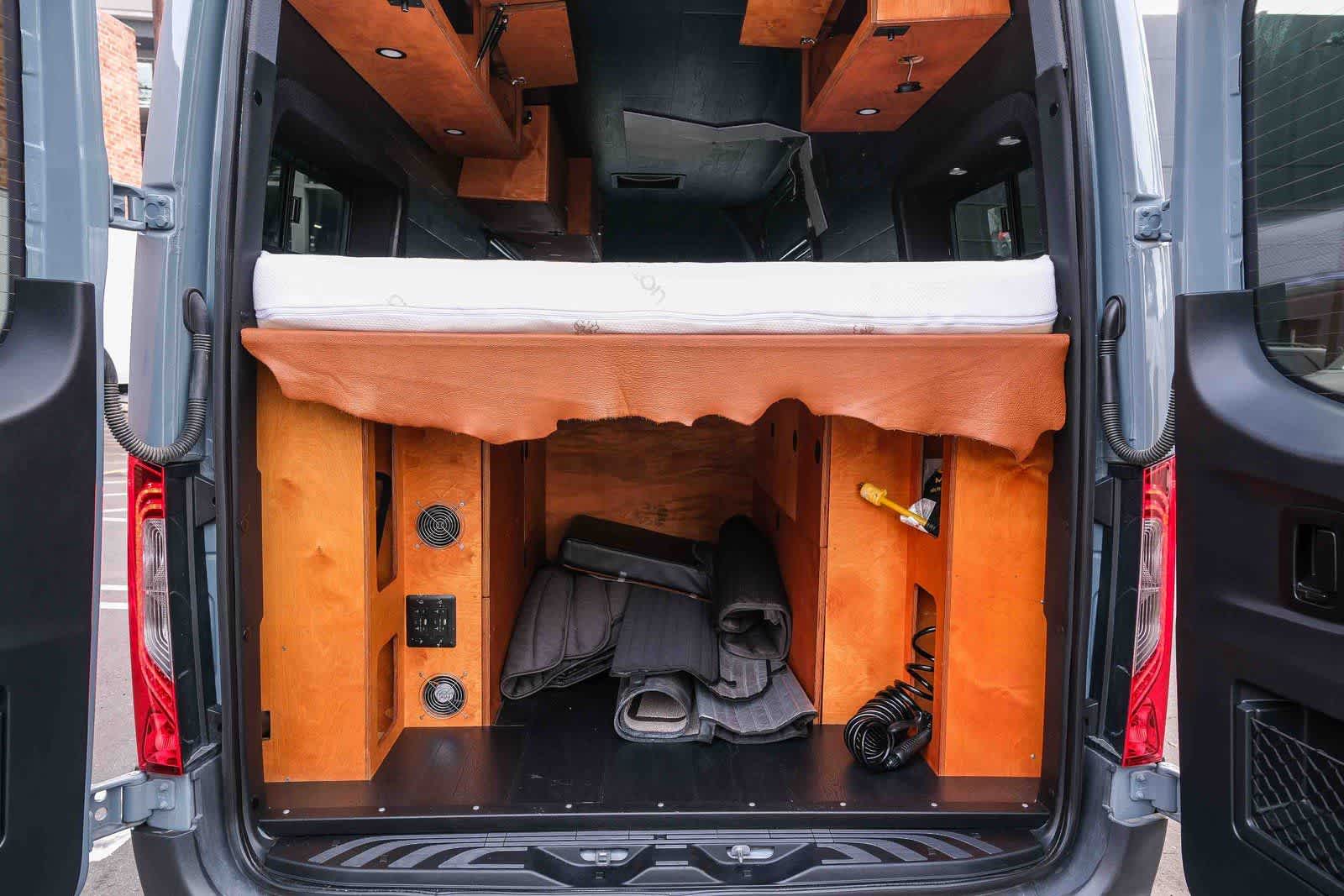 Thumbnail: 2023 Mercedes-Benz Sprinter - 30