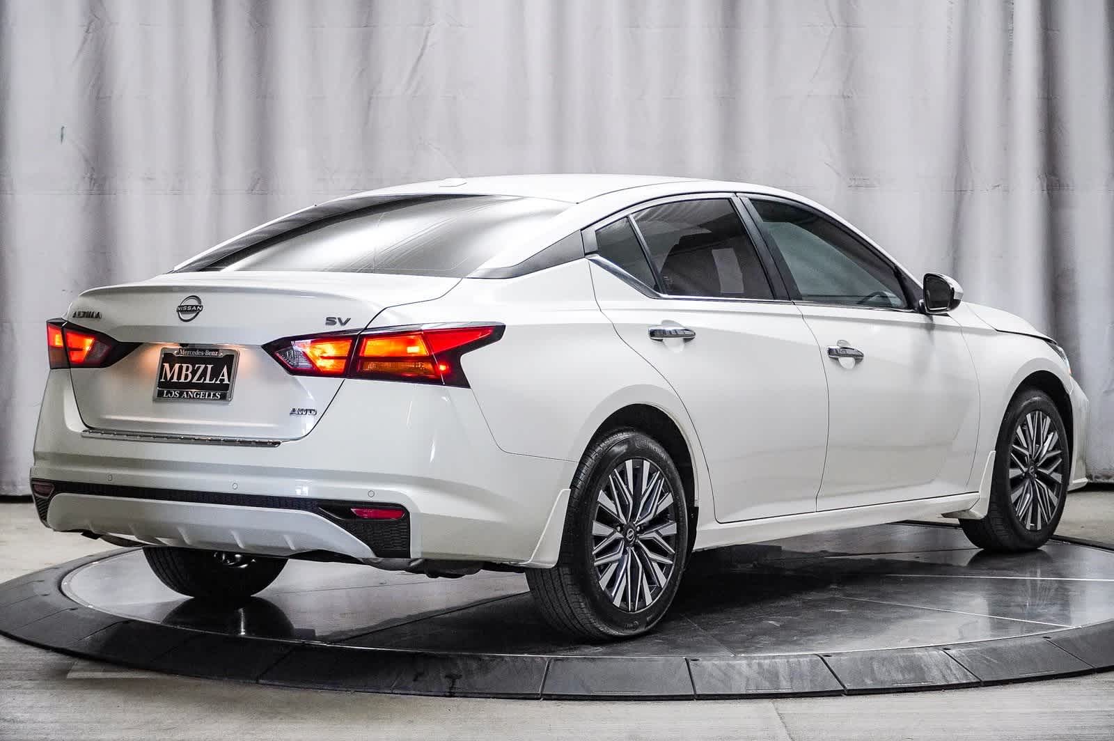 2023 Nissan Altima SV 4