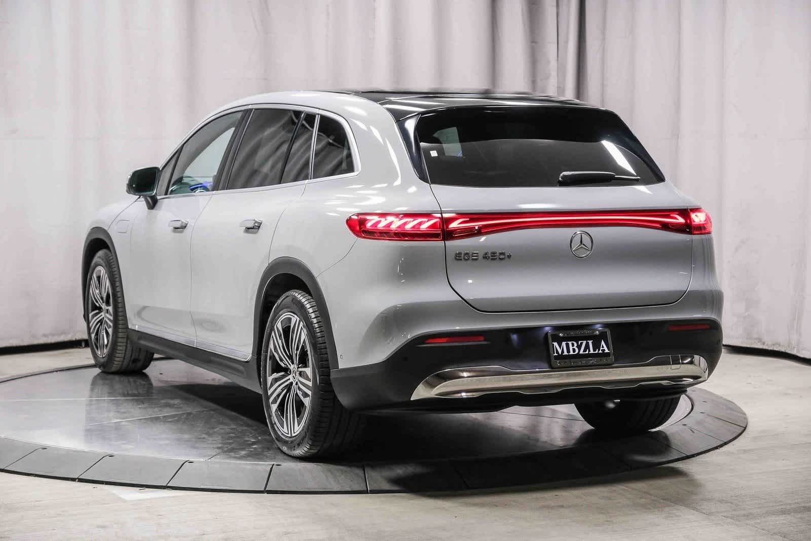 Thumbnail: 2023 Mercedes-Benz EQS - 2