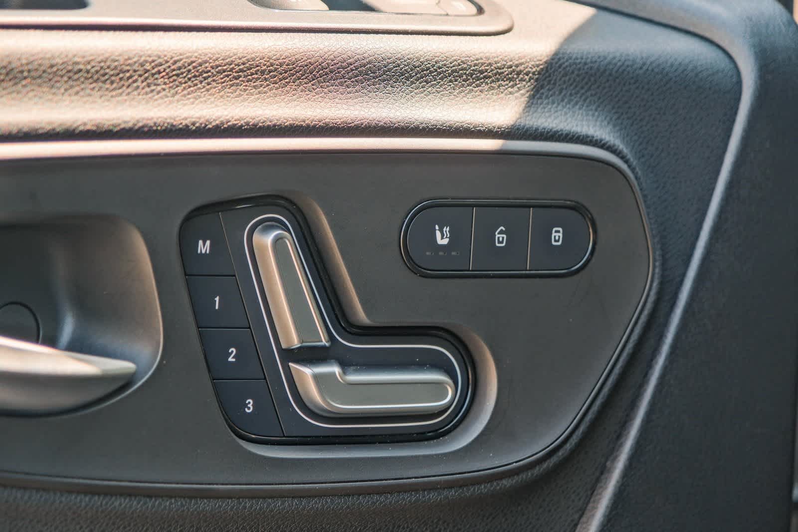 Thumbnail: 2024 Mercedes-Benz Sprinter - 16