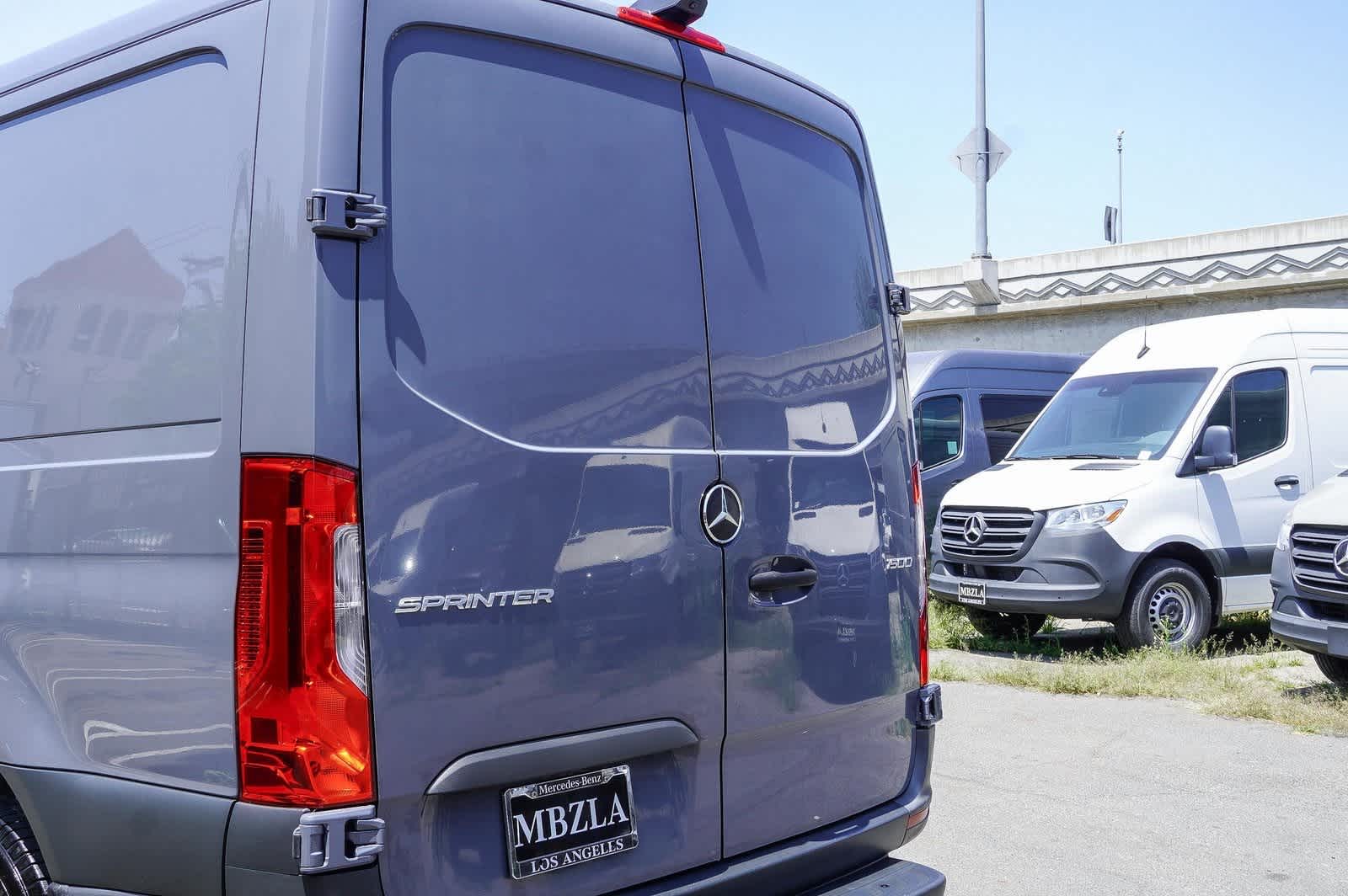 Thumbnail: 2022 Mercedes-Benz Sprinter - 8