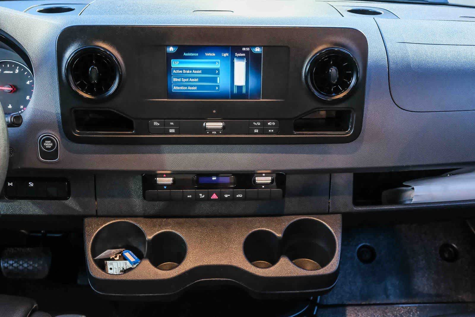 Thumbnail: 2021 Mercedes-Benz Sprinter - 14