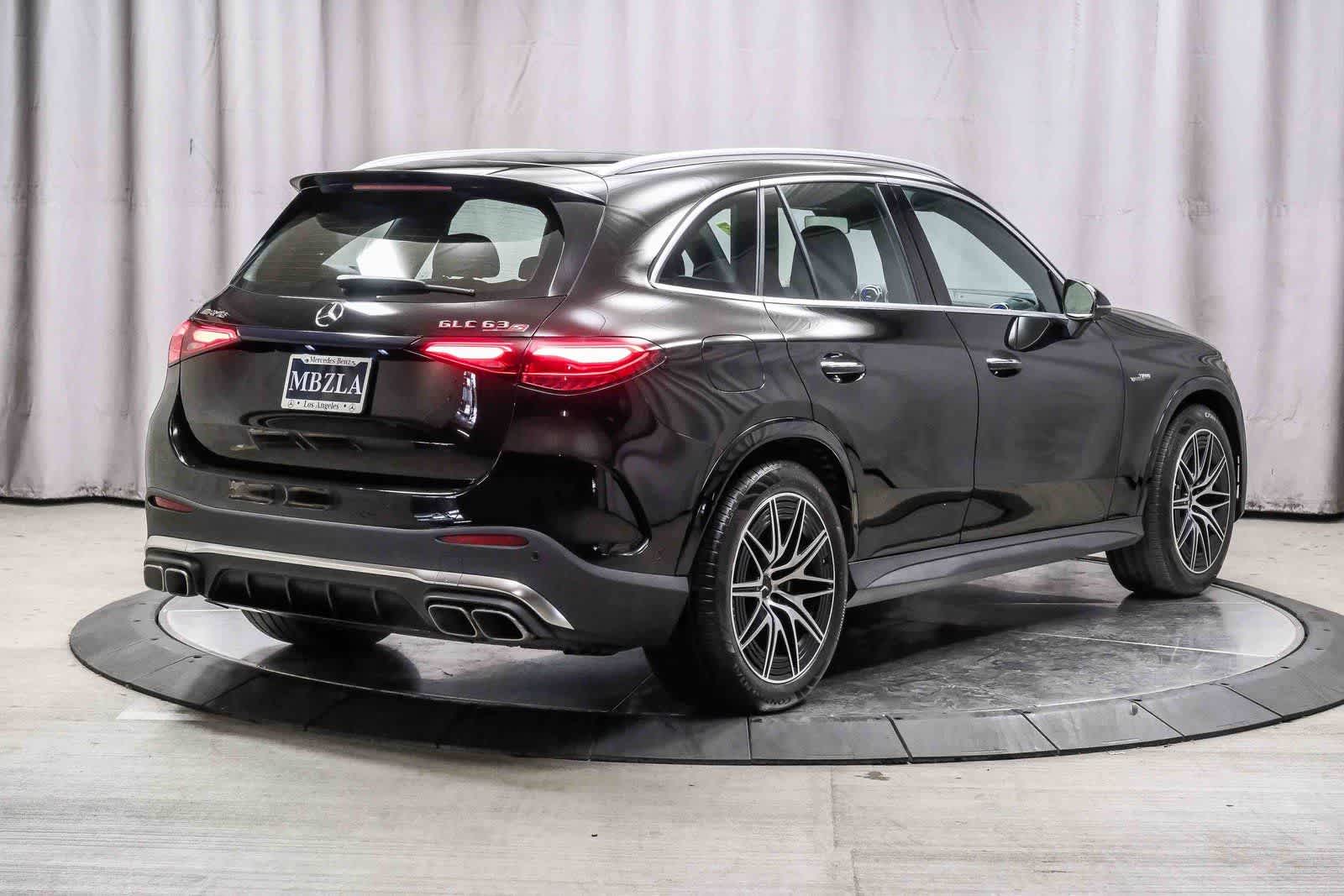 Thumbnail: 2025 Mercedes-Benz GL-Class - 2