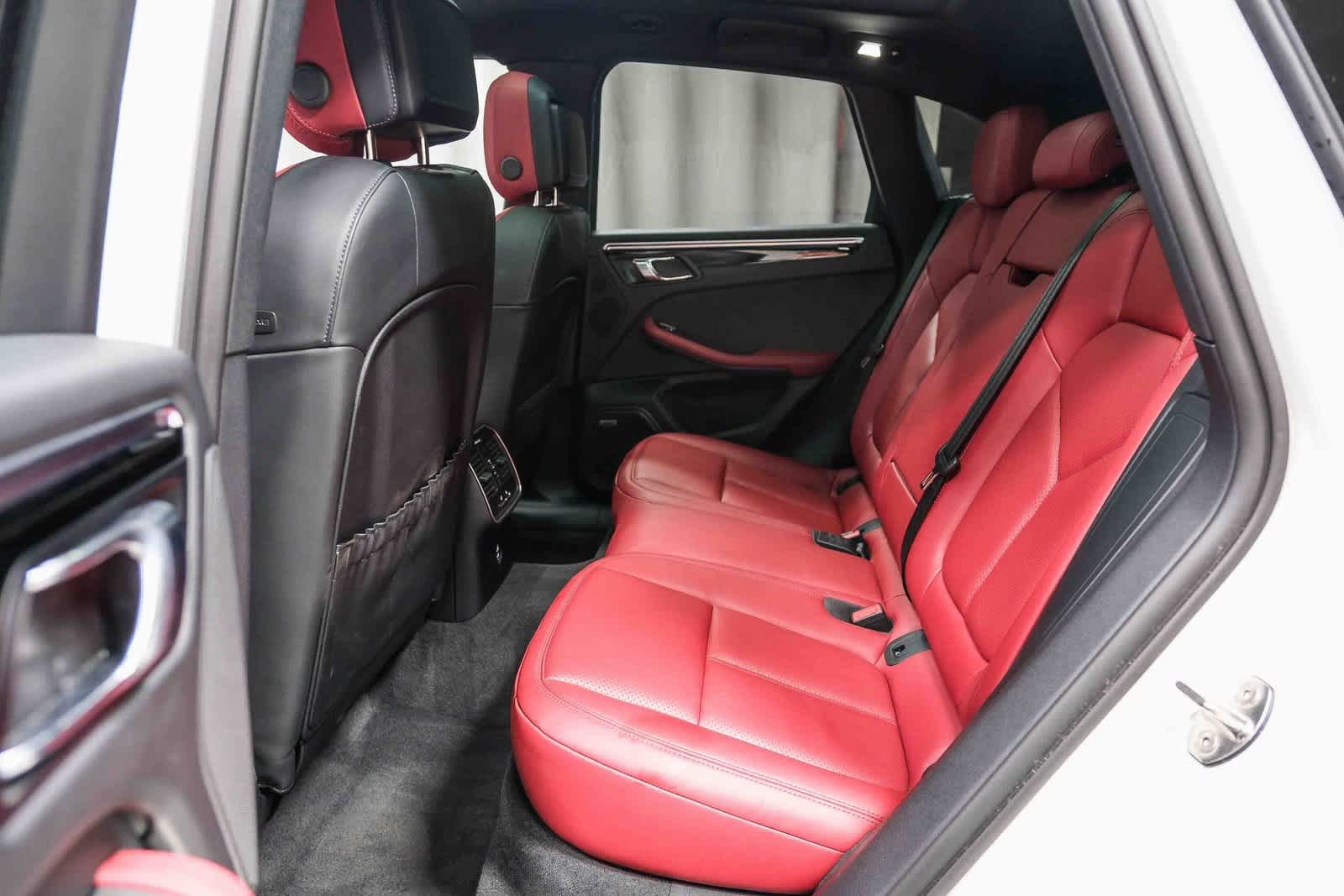 Thumbnail: 2024 Porsche Macan - 17