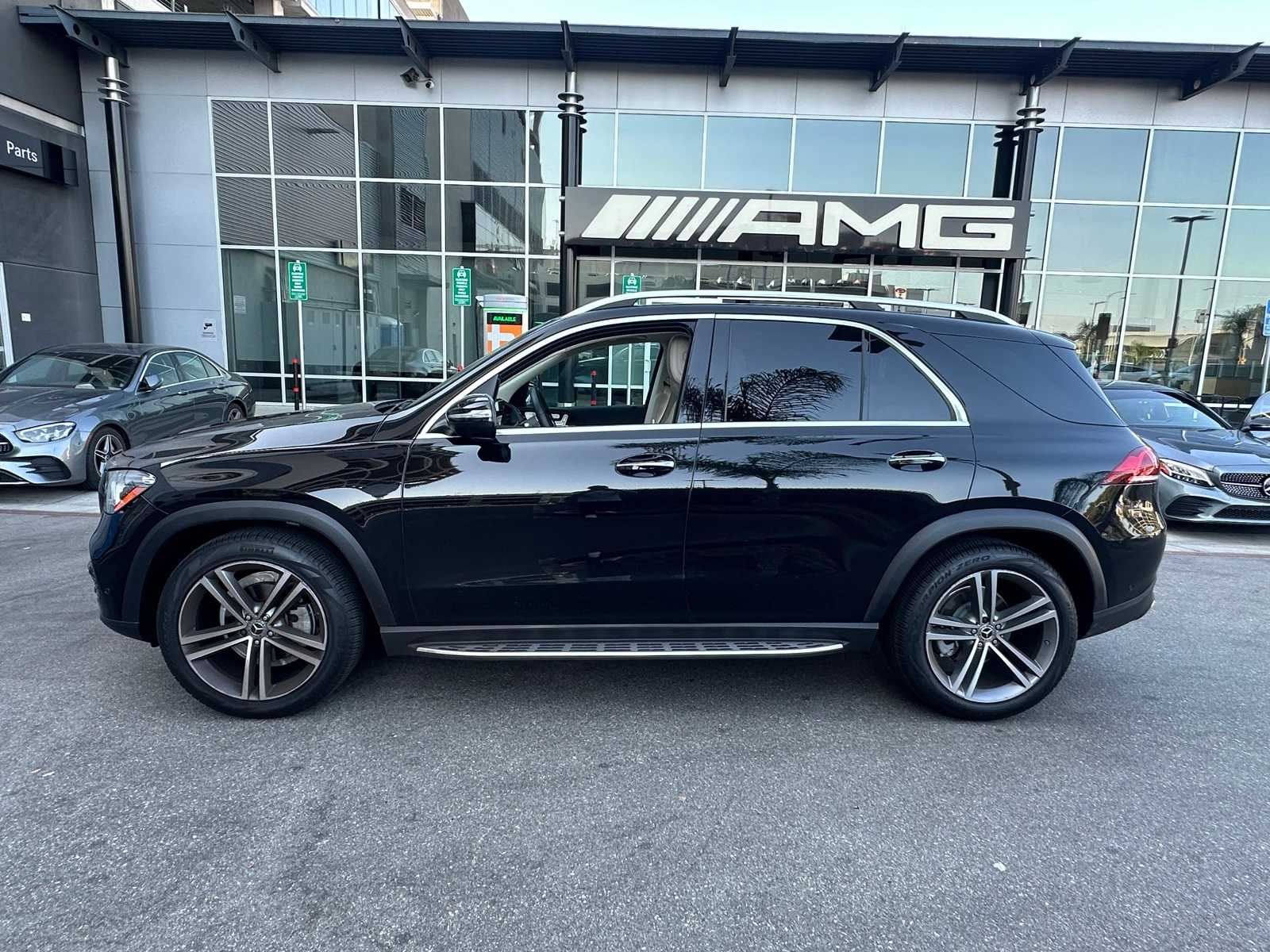 Thumbnail: 2021 Mercedes-Benz GLE - 2