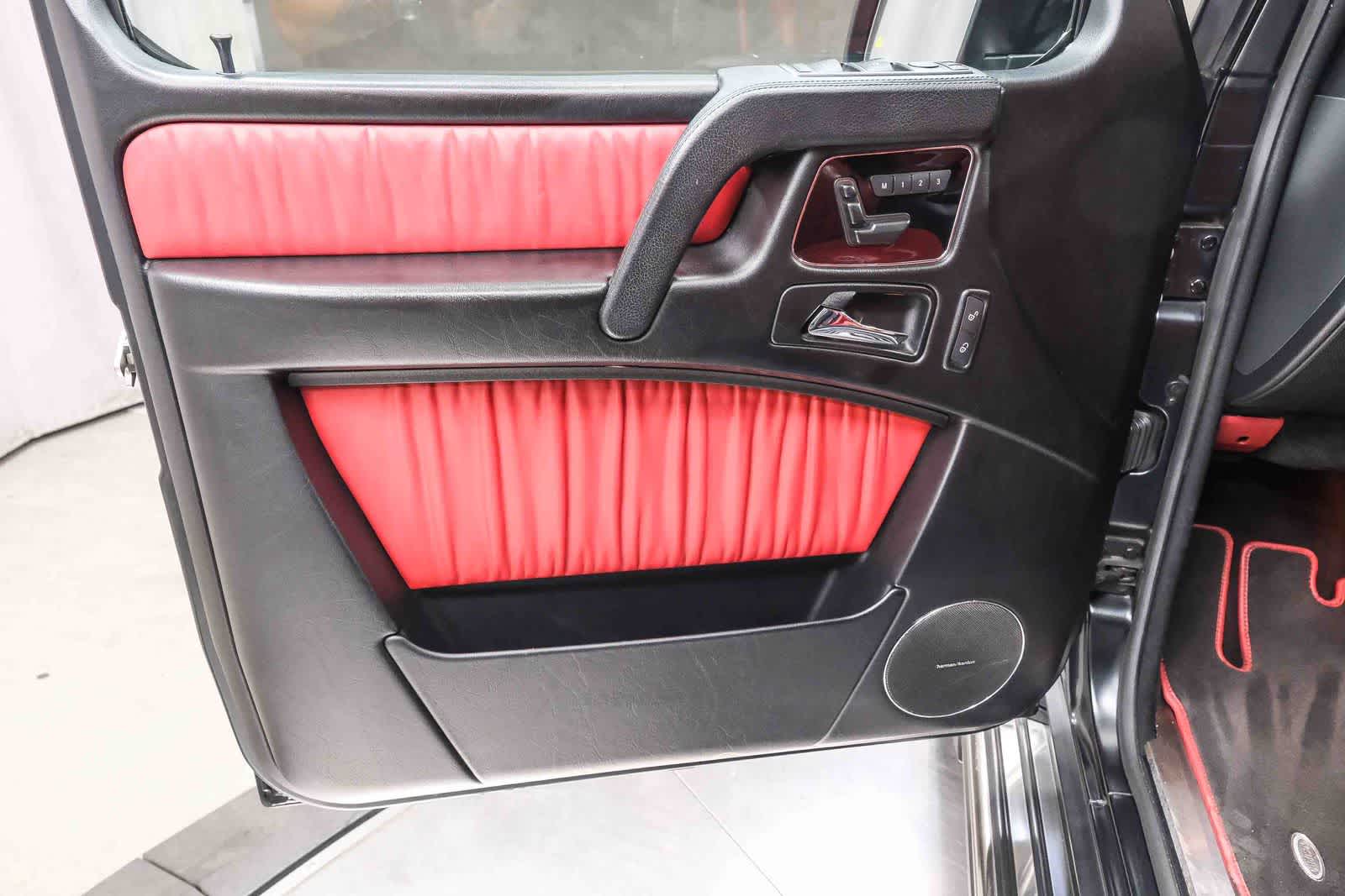 Thumbnail: 2014 Mercedes-Benz G-Class - 28