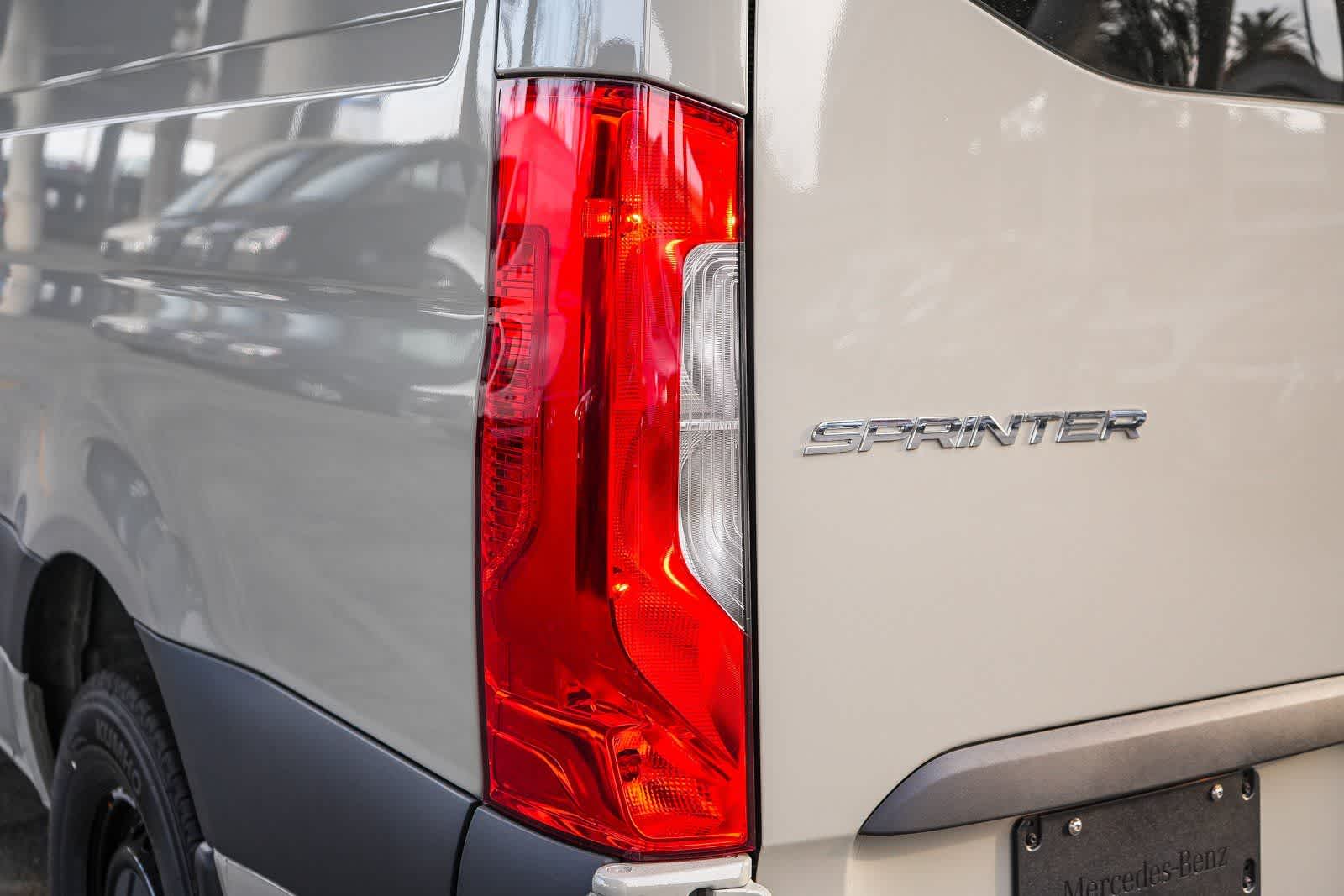 Thumbnail: 2026 Mercedes-Benz Sprinter - 9