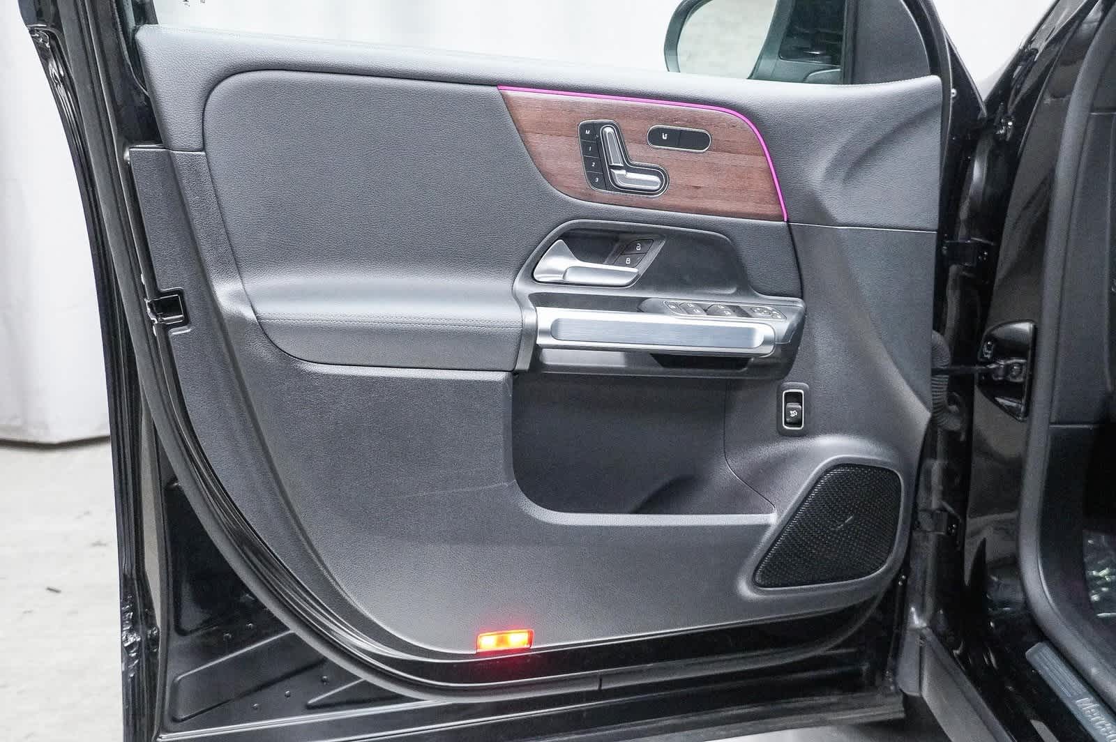 2023 Mercedes-Benz EQB 300 21