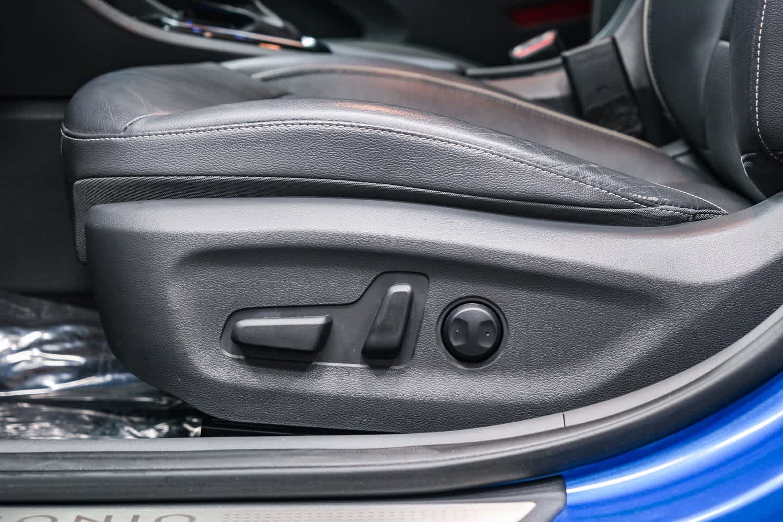 Thumbnail: 2018 Hyundai Ioniq - 24