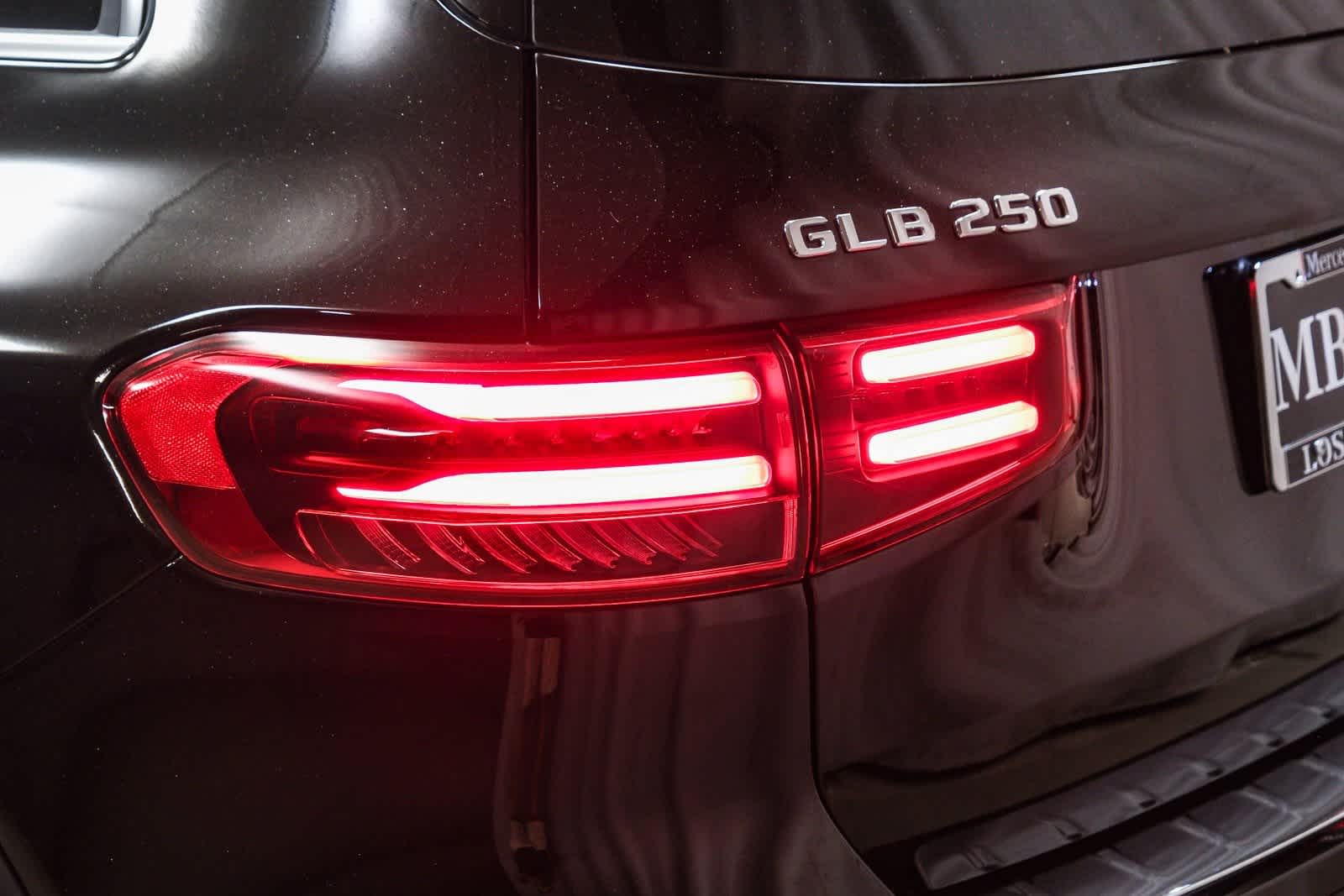 Thumbnail: 2025 Mercedes-Benz GLB - 7