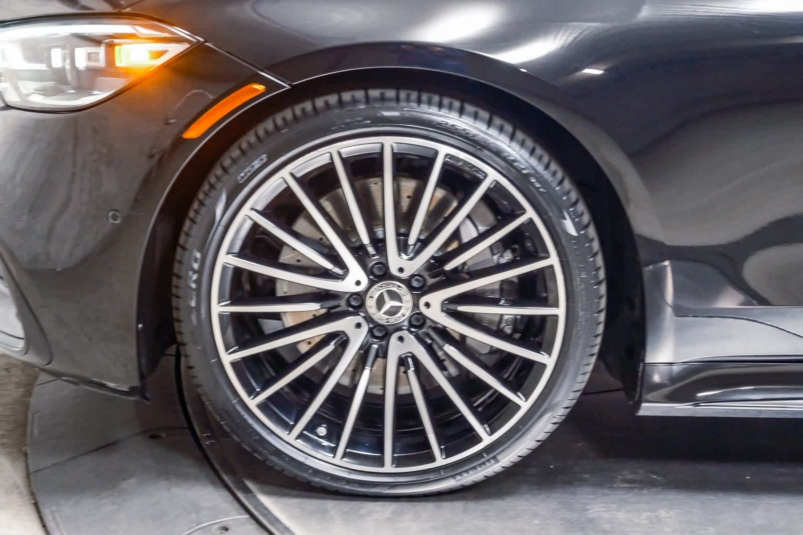 Thumbnail: 2022 Mercedes-Benz S-Class - 10