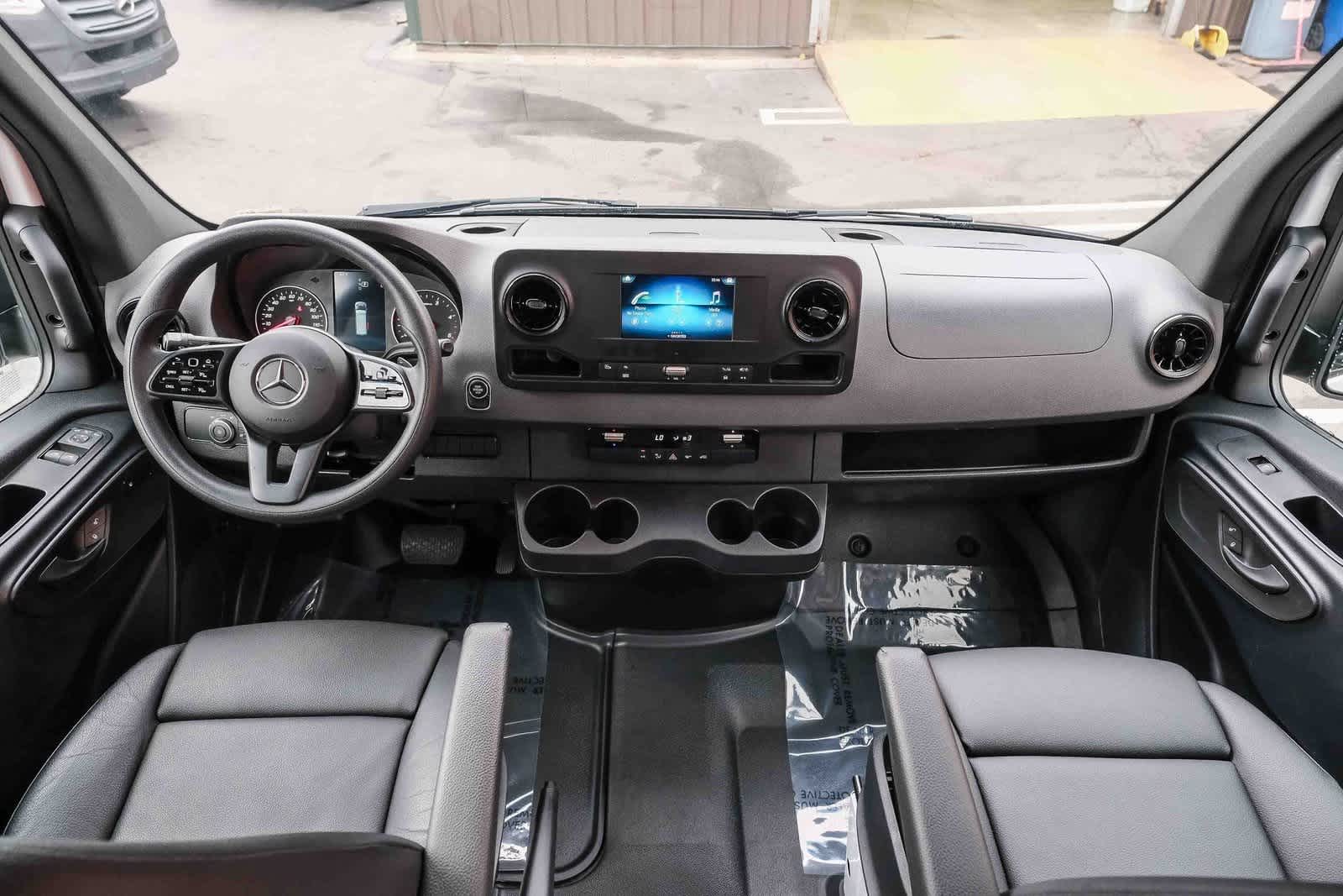 Thumbnail: 2024 Mercedes-Benz Sprinter - 13