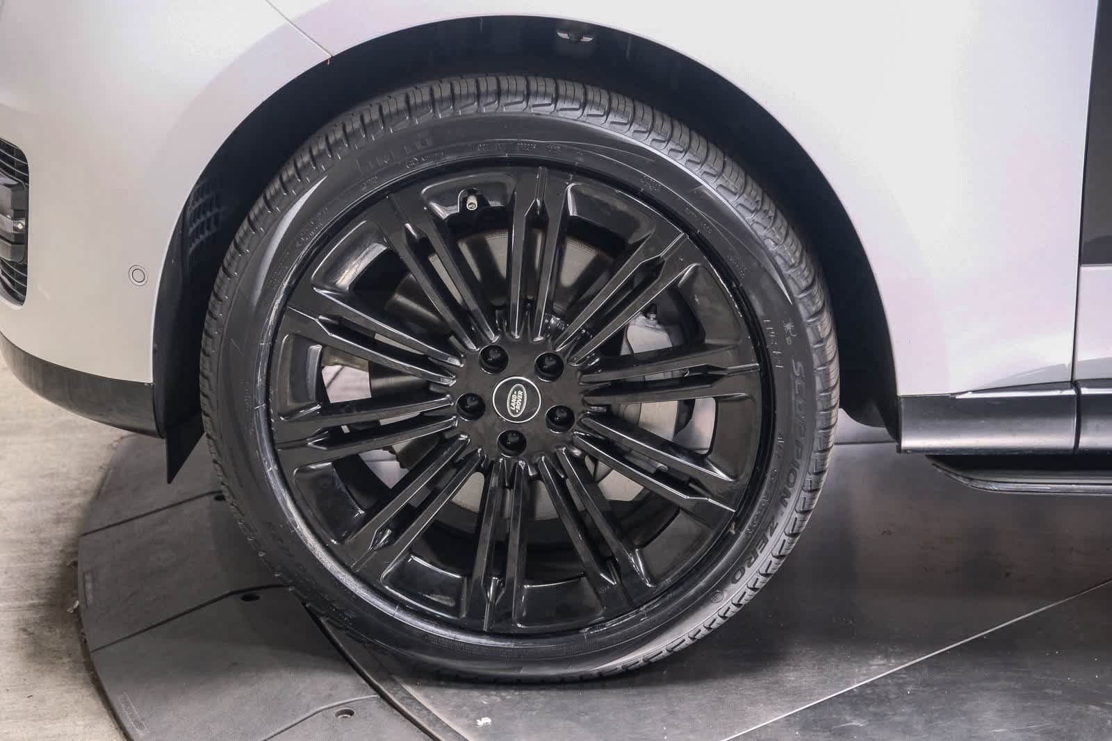 Thumbnail: 2024 Land Rover Range Rover - 10