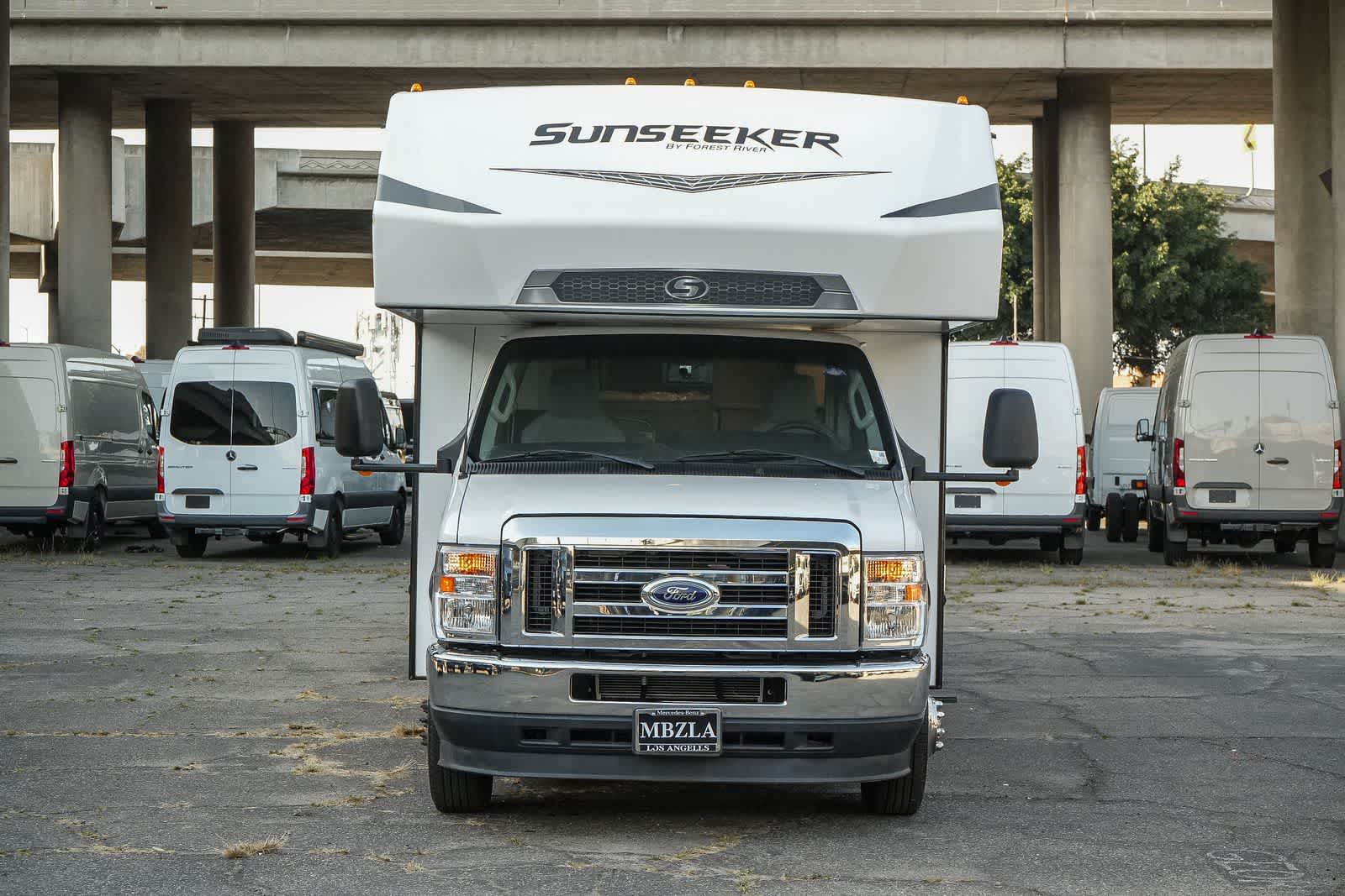 Thumbnail: 2023 Ford Econoline - 2