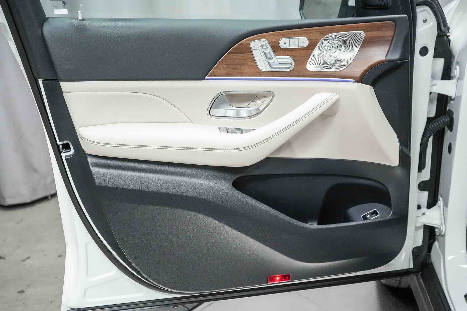 Thumbnail: 2025 Mercedes-Benz GLS - 22