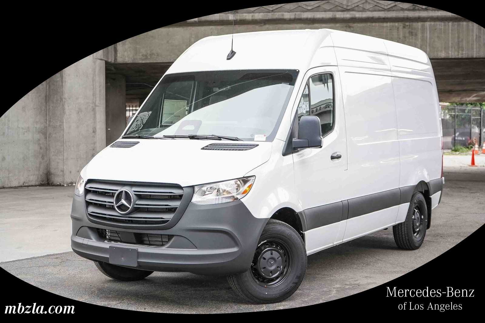 Thumbnail: 2026 Mercedes-Benz Sprinter - 1
