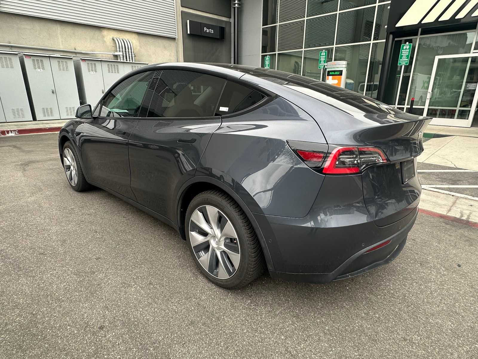 Thumbnail: 2020 Tesla Model Y - 3