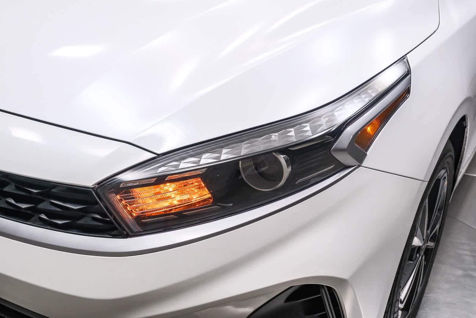 Thumbnail: 2023 Kia Forte - 11