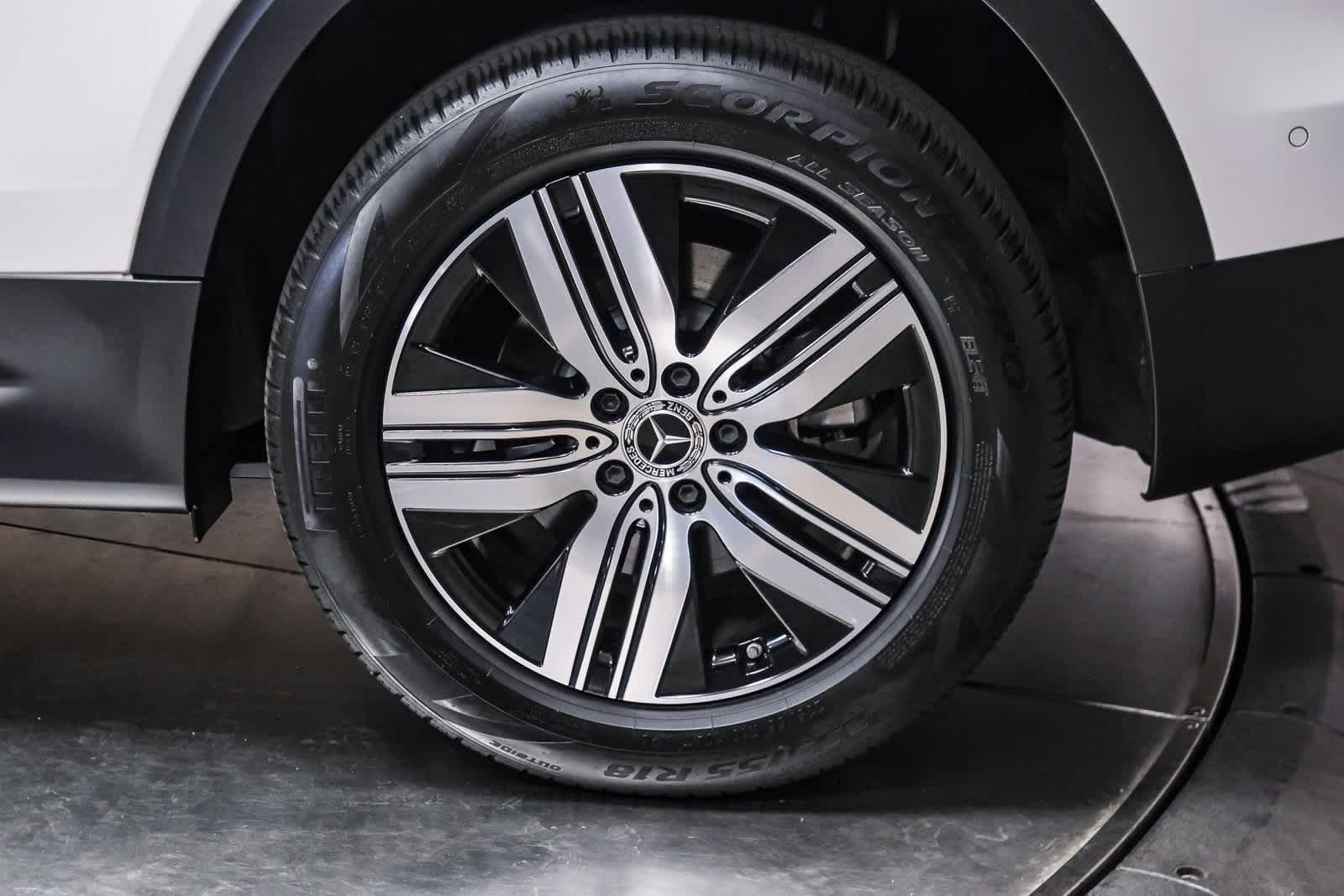 Thumbnail: 2023 Mercedes-Benz EQB - 9