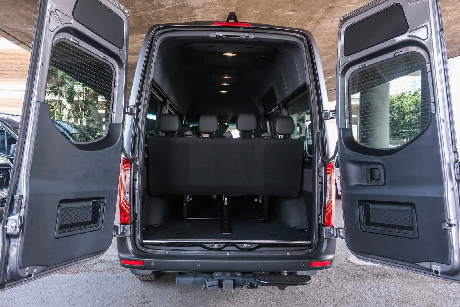 Thumbnail: 2024 Mercedes-Benz Sprinter - 29