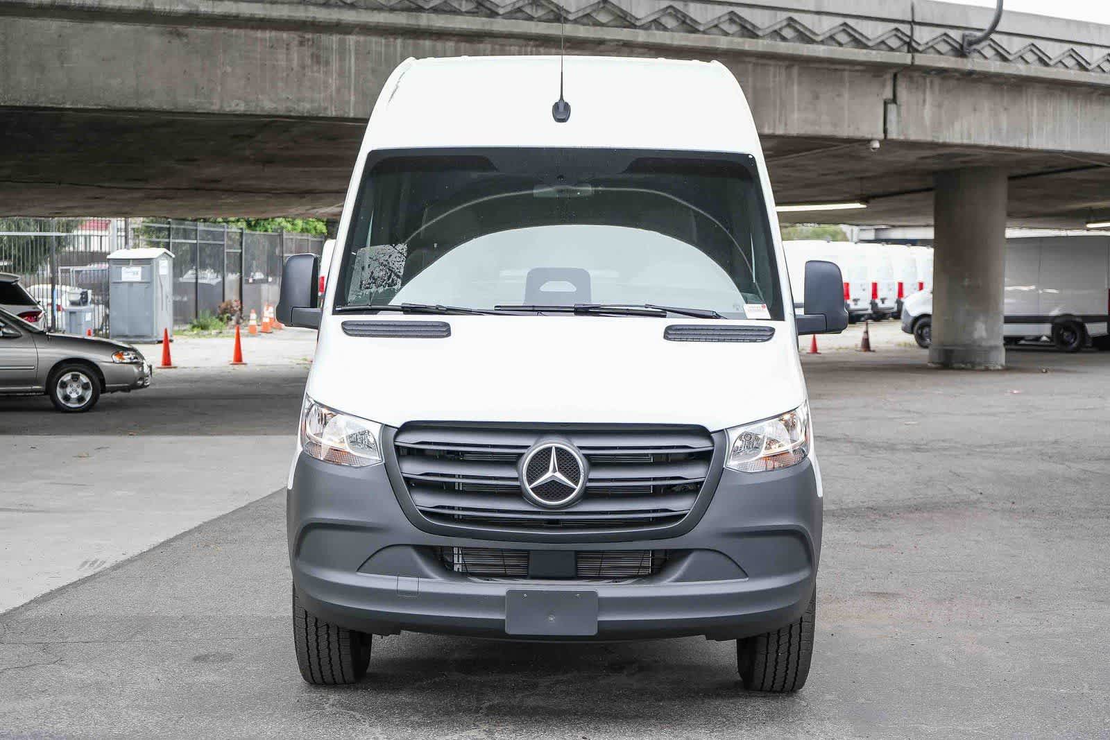 Thumbnail: 2026 Mercedes-Benz Sprinter - 2