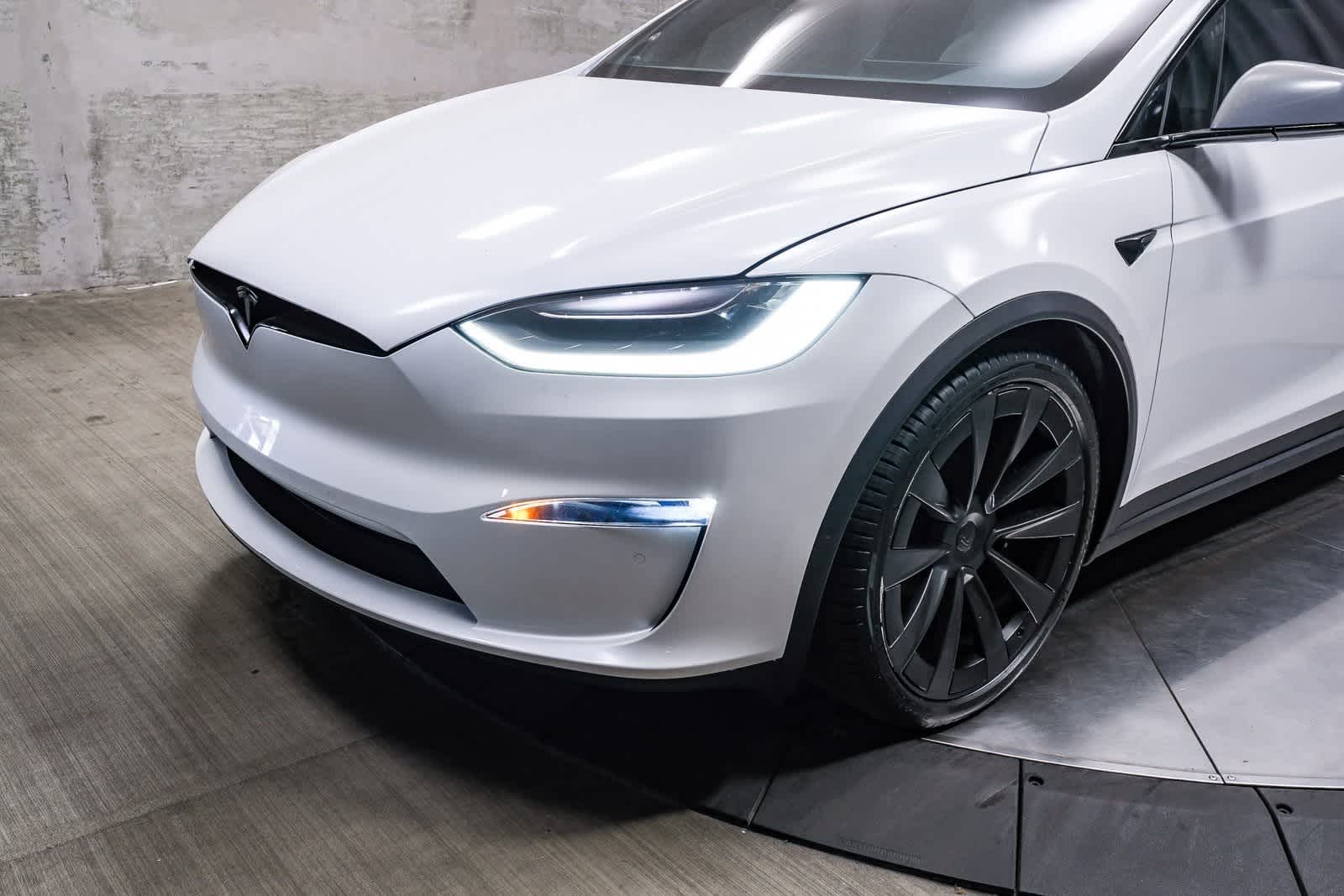 Thumbnail: 2023 Tesla Model X - 11