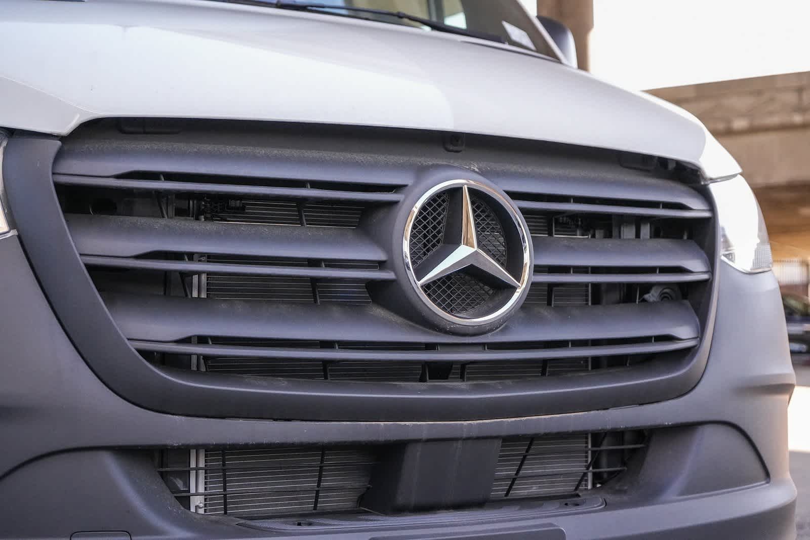 Thumbnail: 2025 Mercedes-Benz Sprinter - 5