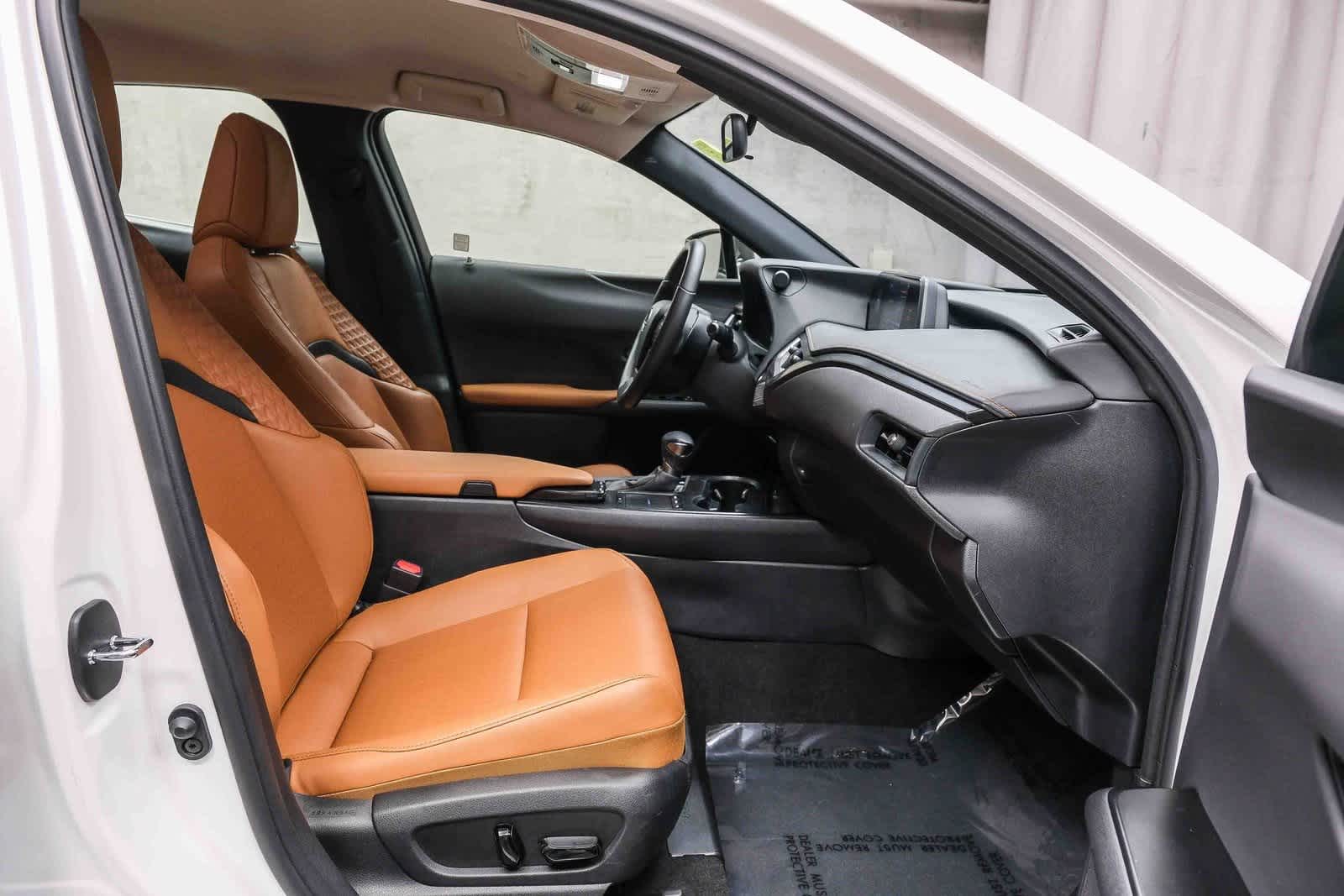 Thumbnail: 2021 Lexus UX - 16