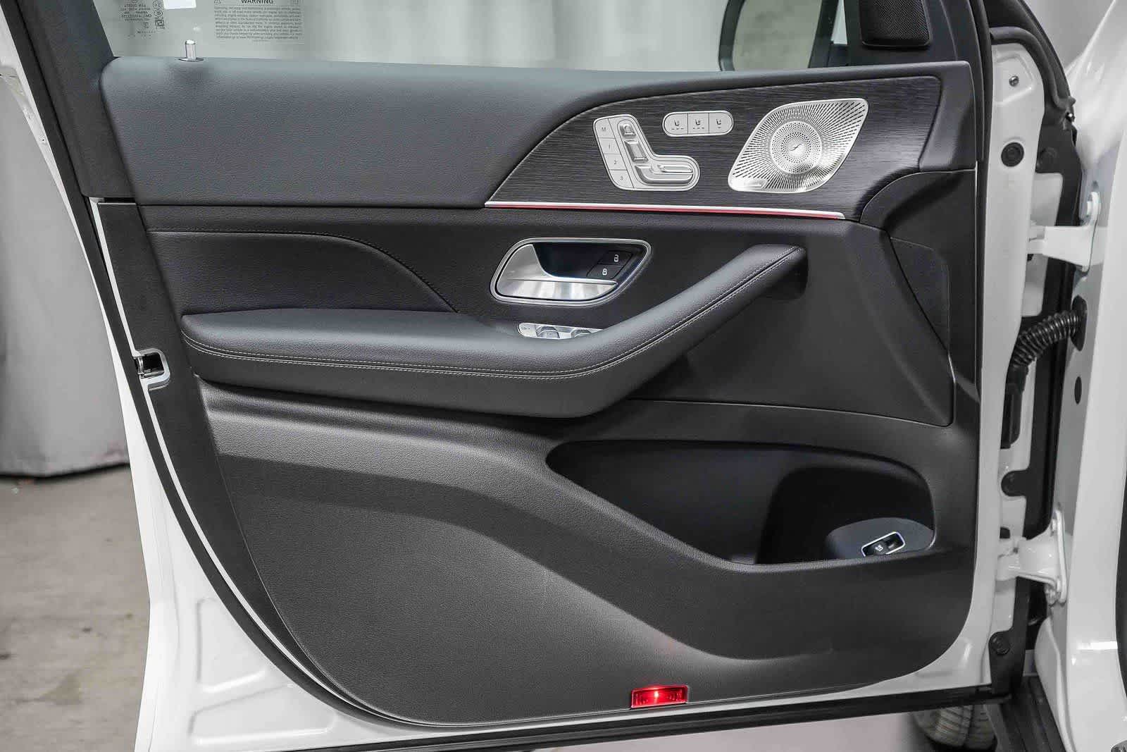 Thumbnail: 2026 Mercedes-Benz GLE - 21