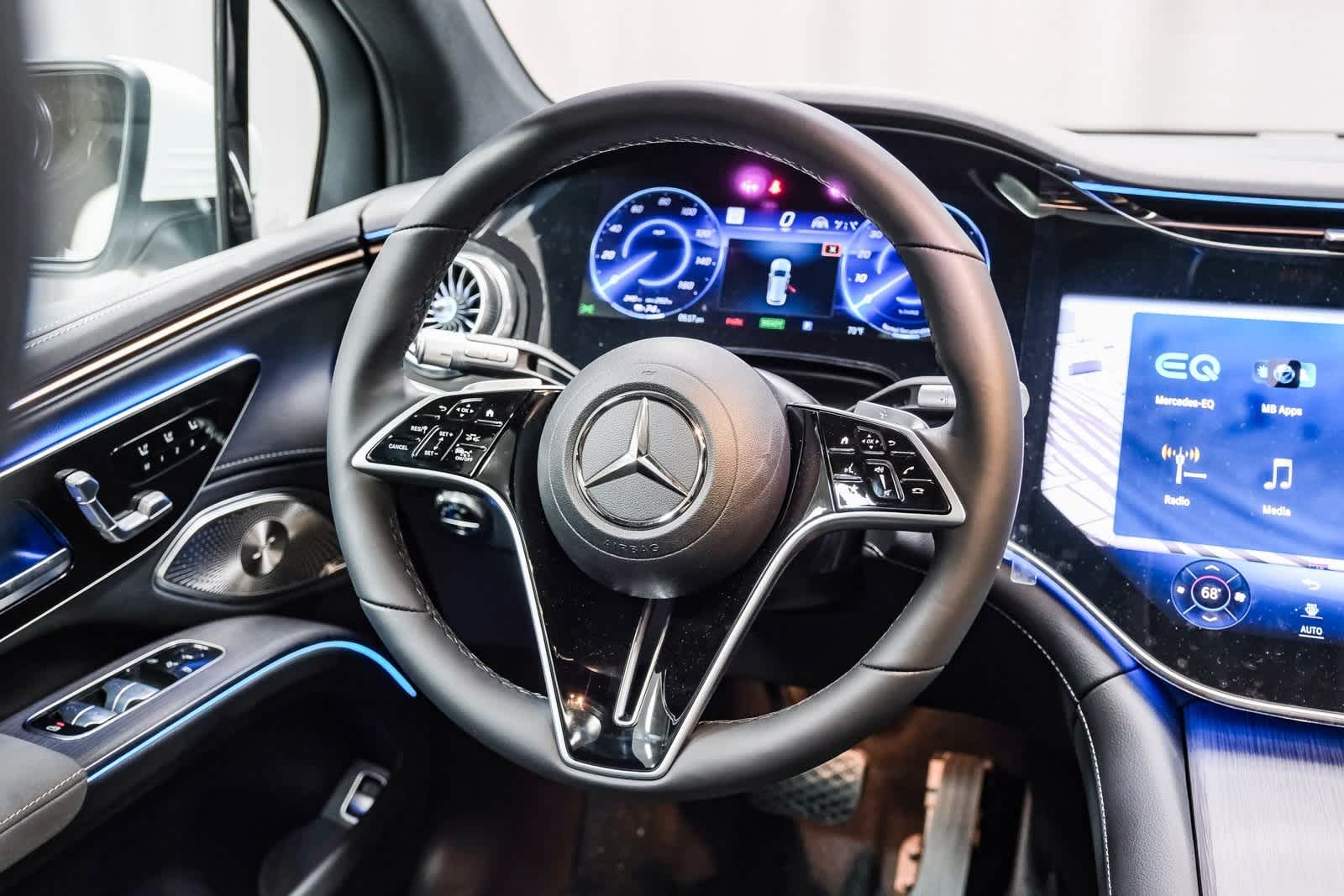 Thumbnail: 2026 Mercedes-Benz EQS - 15