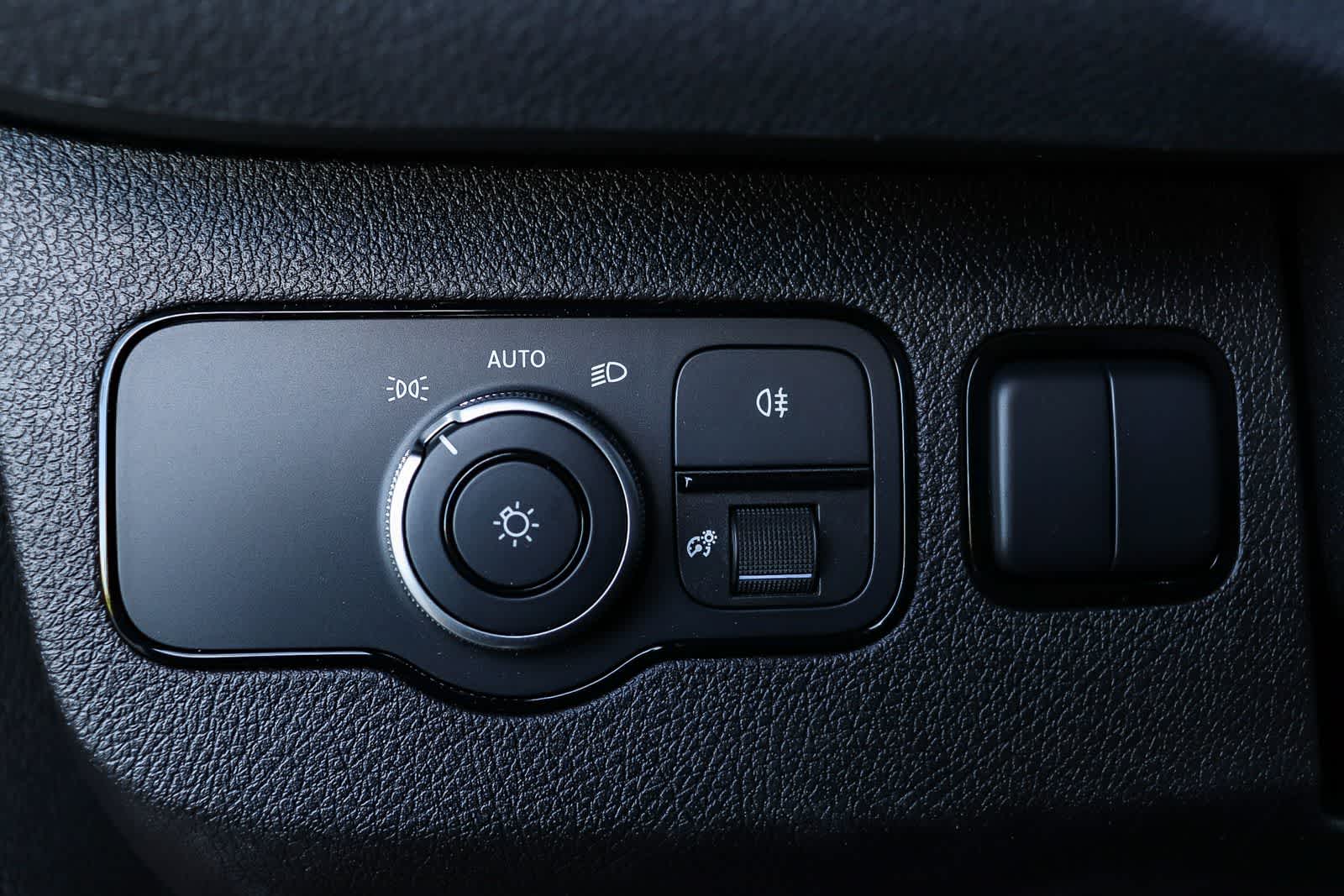 Thumbnail: 2026 Mercedes-Benz Sprinter - 21