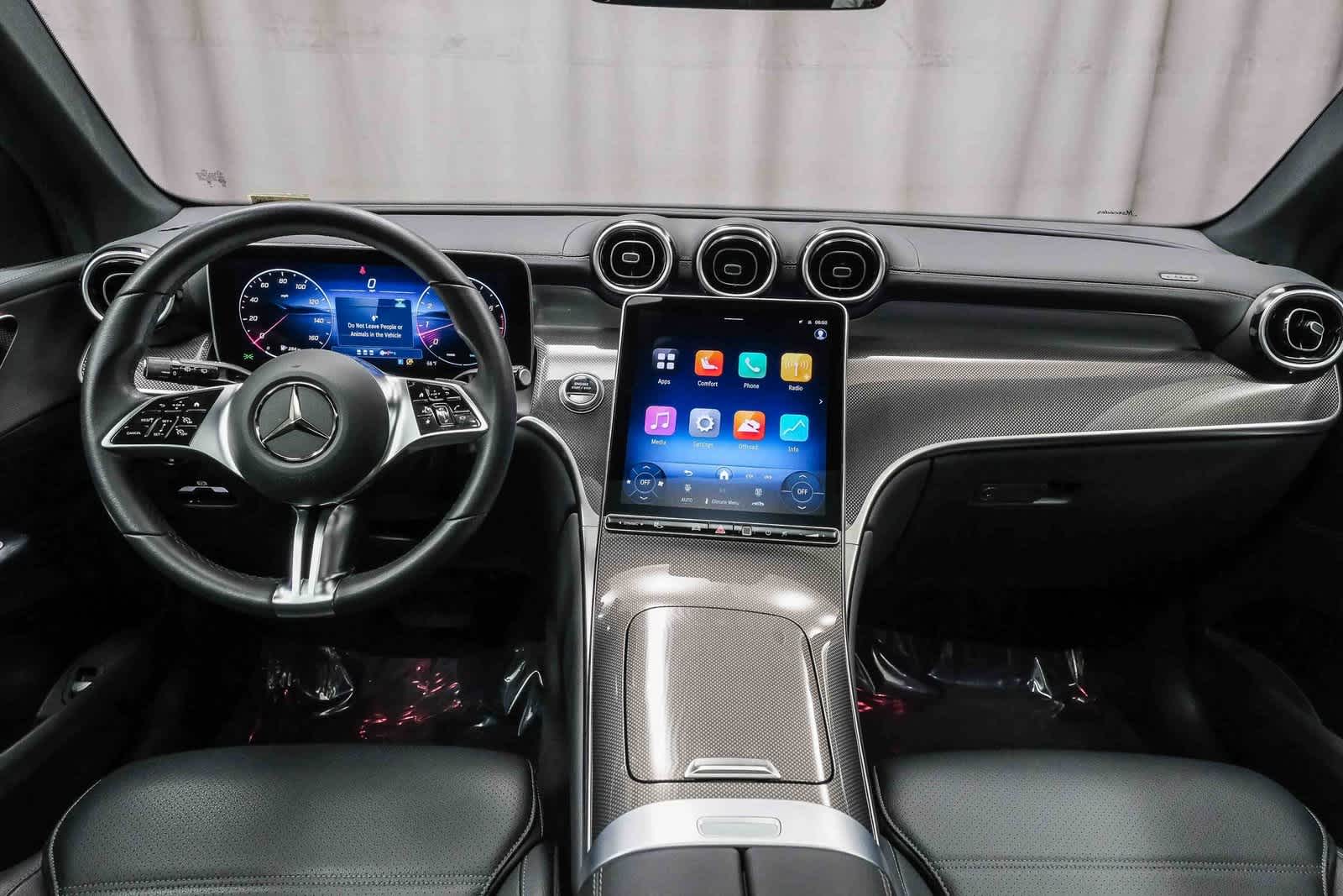 Thumbnail: 2025 Mercedes-Benz GLC - 13