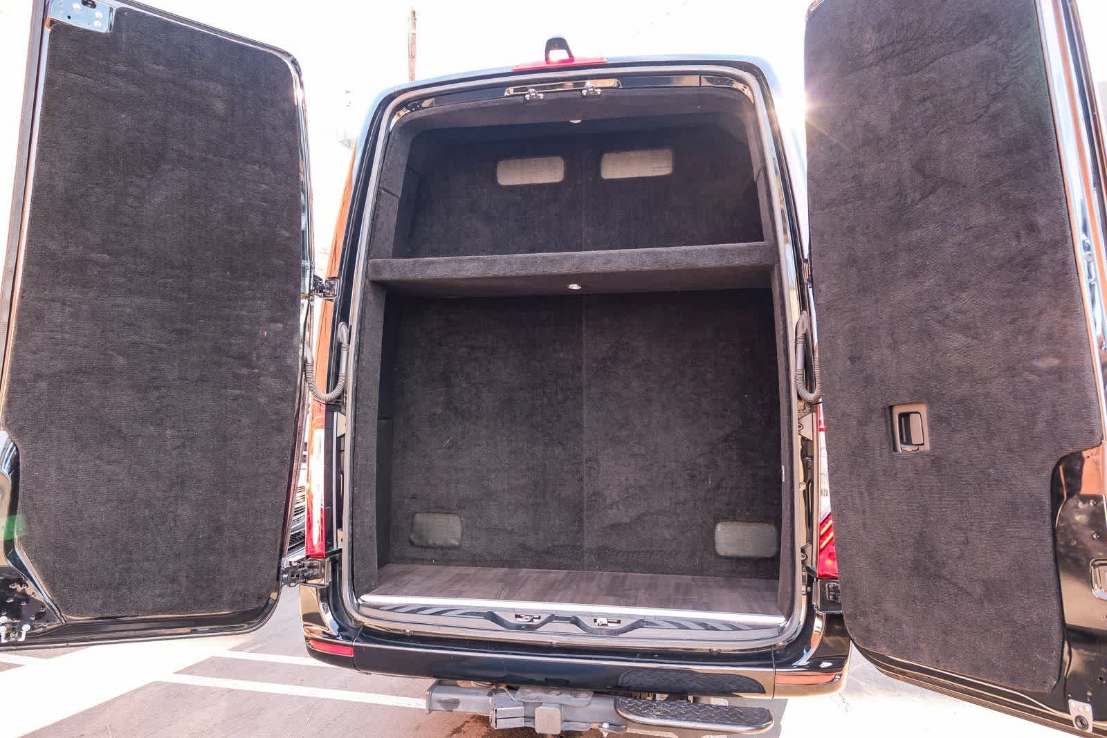 Thumbnail: 2023 Mercedes-Benz Sprinter - 18