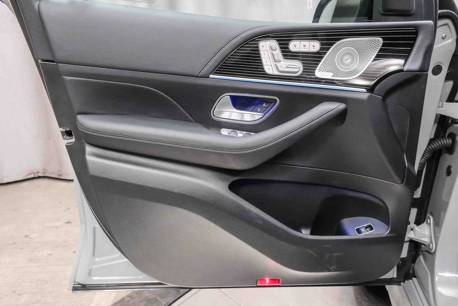 Thumbnail: 2025 Mercedes-Benz GLE - 23