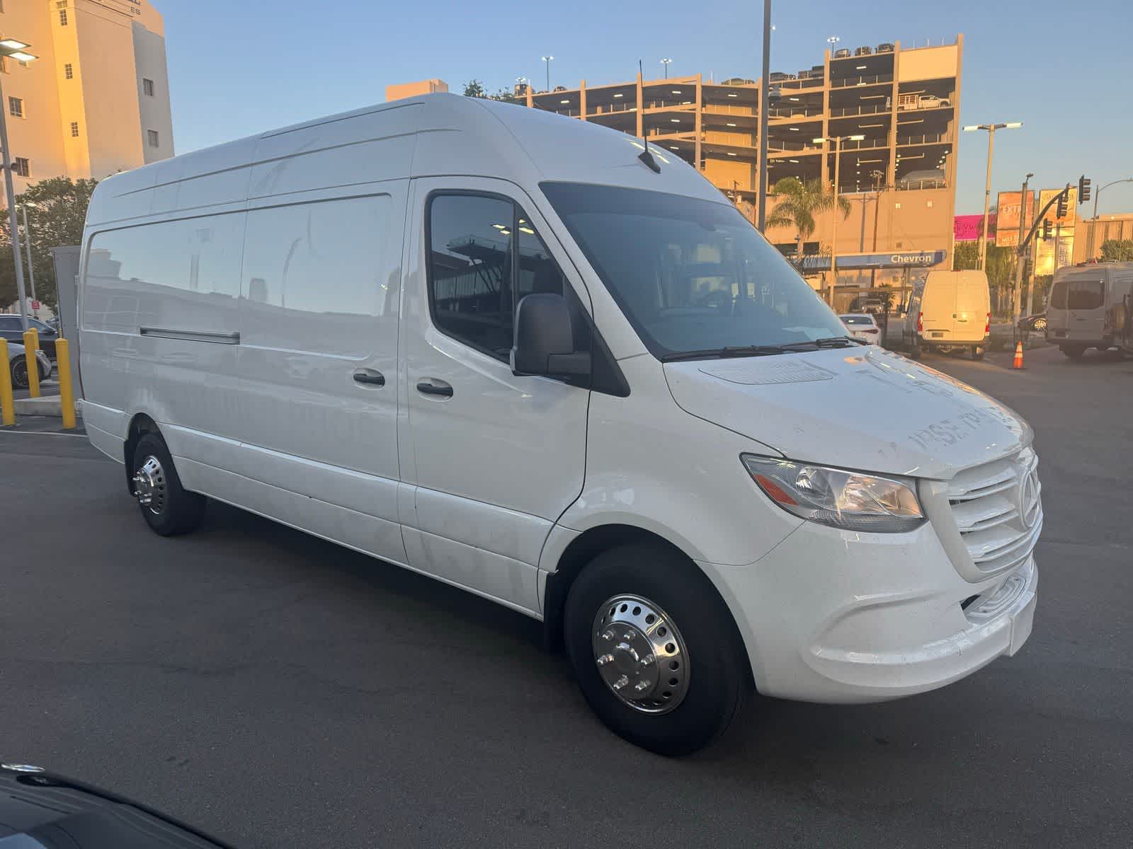Thumbnail: 2022 Mercedes-Benz Sprinter - 3